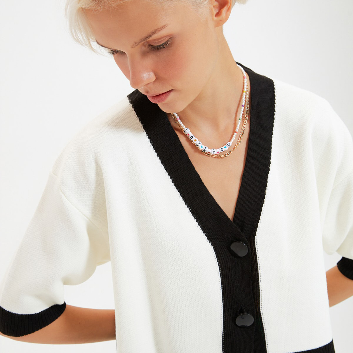 ترينديول أبيض بالأزرار-women-winterwear-cardigansandjumpers-cardigans-image-3