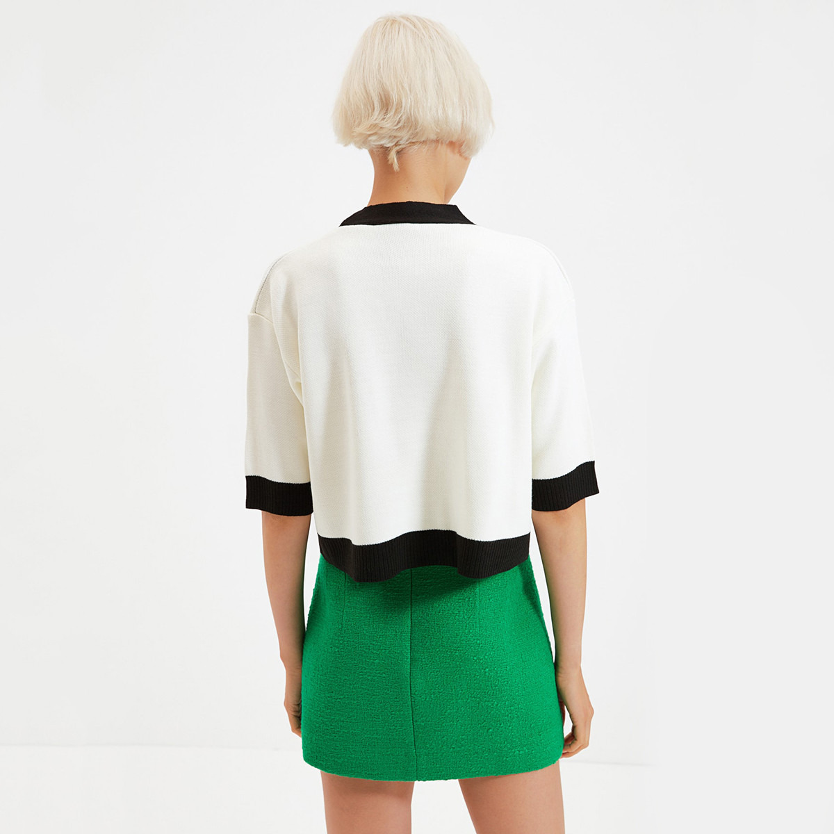 ترينديول أبيض بالأزرار-women-winterwear-cardigansandjumpers-cardigans-image-5