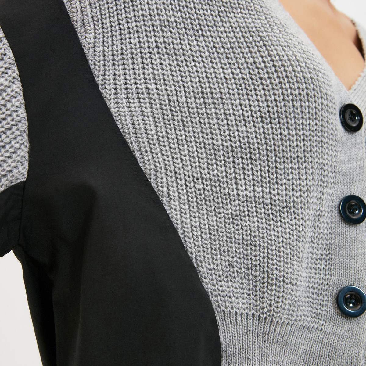 ترينديول رمادي بالأزرار-women-winterwear-cardigansandjumpers-cardigans-image-3