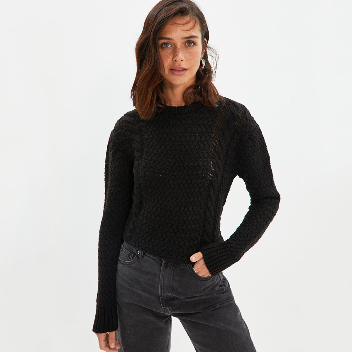 ترينديول أسود بلوفر-women-winterwear-cardigansandjumpers-jumpers-image-1