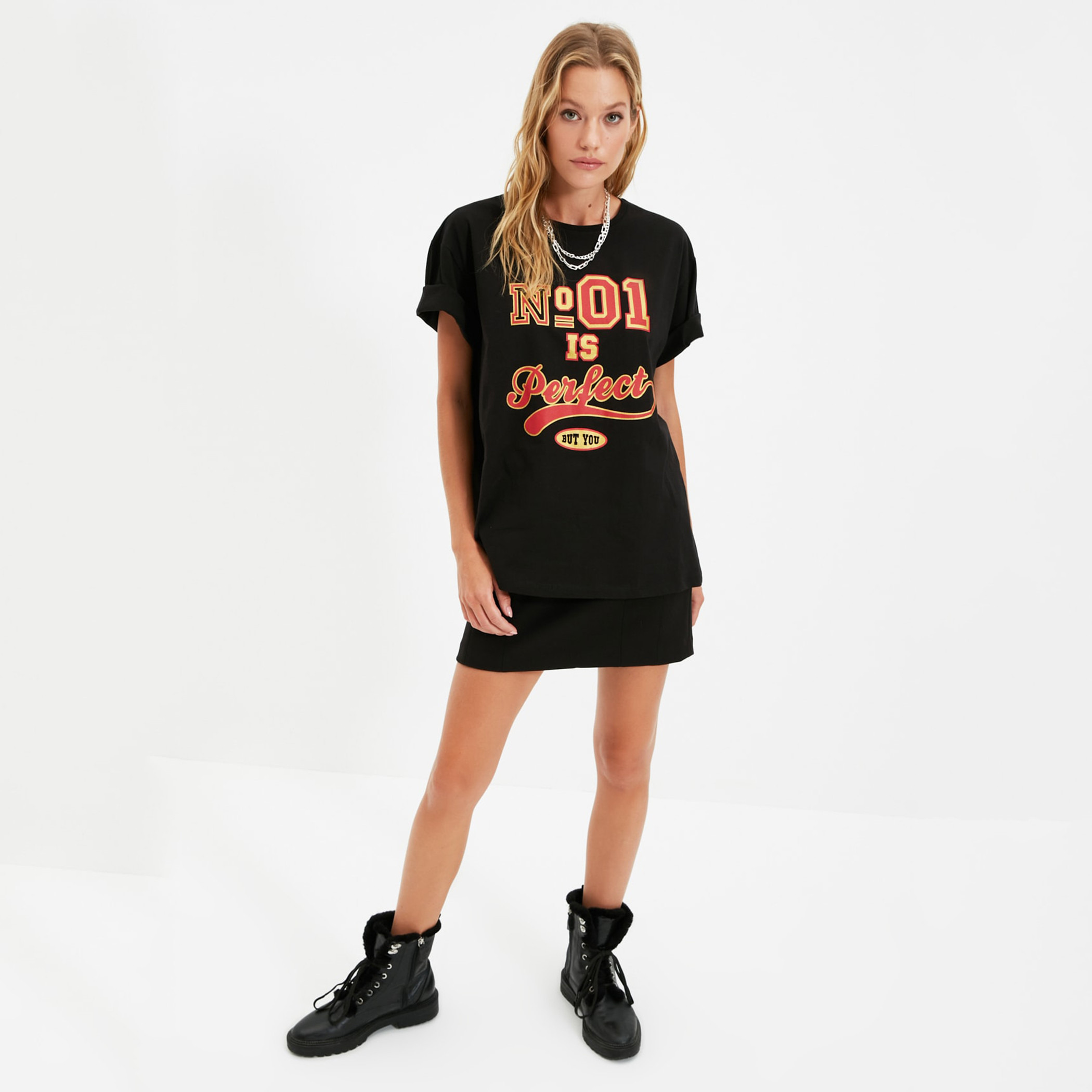 ترينديول أسود تي شيرت-women-clothing-tshirts-image-1