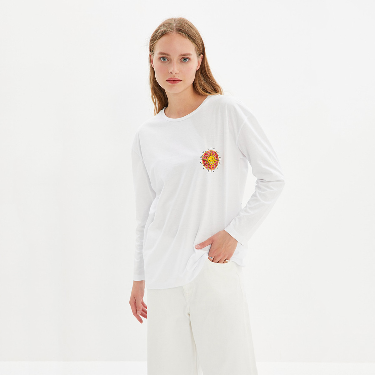 ترينديول أبيض تي شيرت-women-clothing-tshirts-image-5