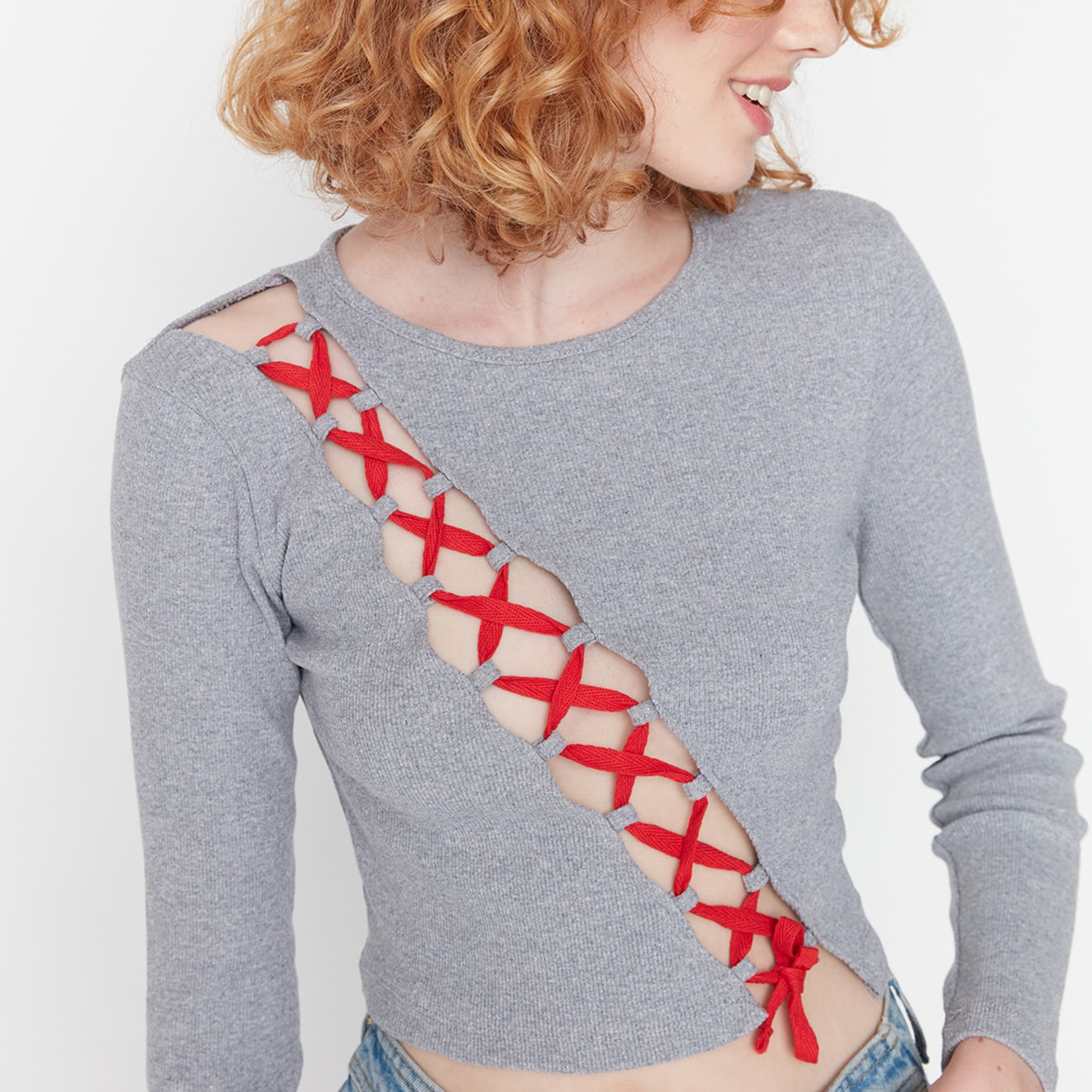 توب قصير محبوك مزين باللون الرمادي من ترينديول للنساء-women-clothing-shirtsandblouses-blouses-image-1