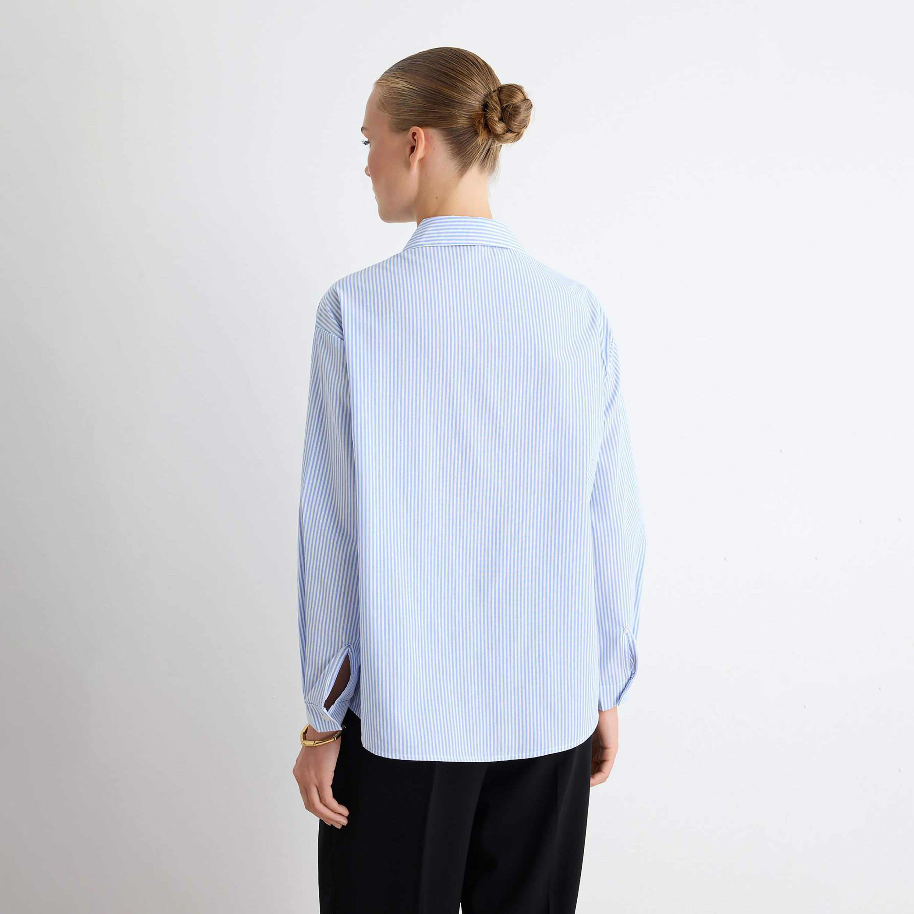 قميص حريمي مخطط بياقة من تريندyol-women-clothing-shirtsandblouses-shirts-image-3
