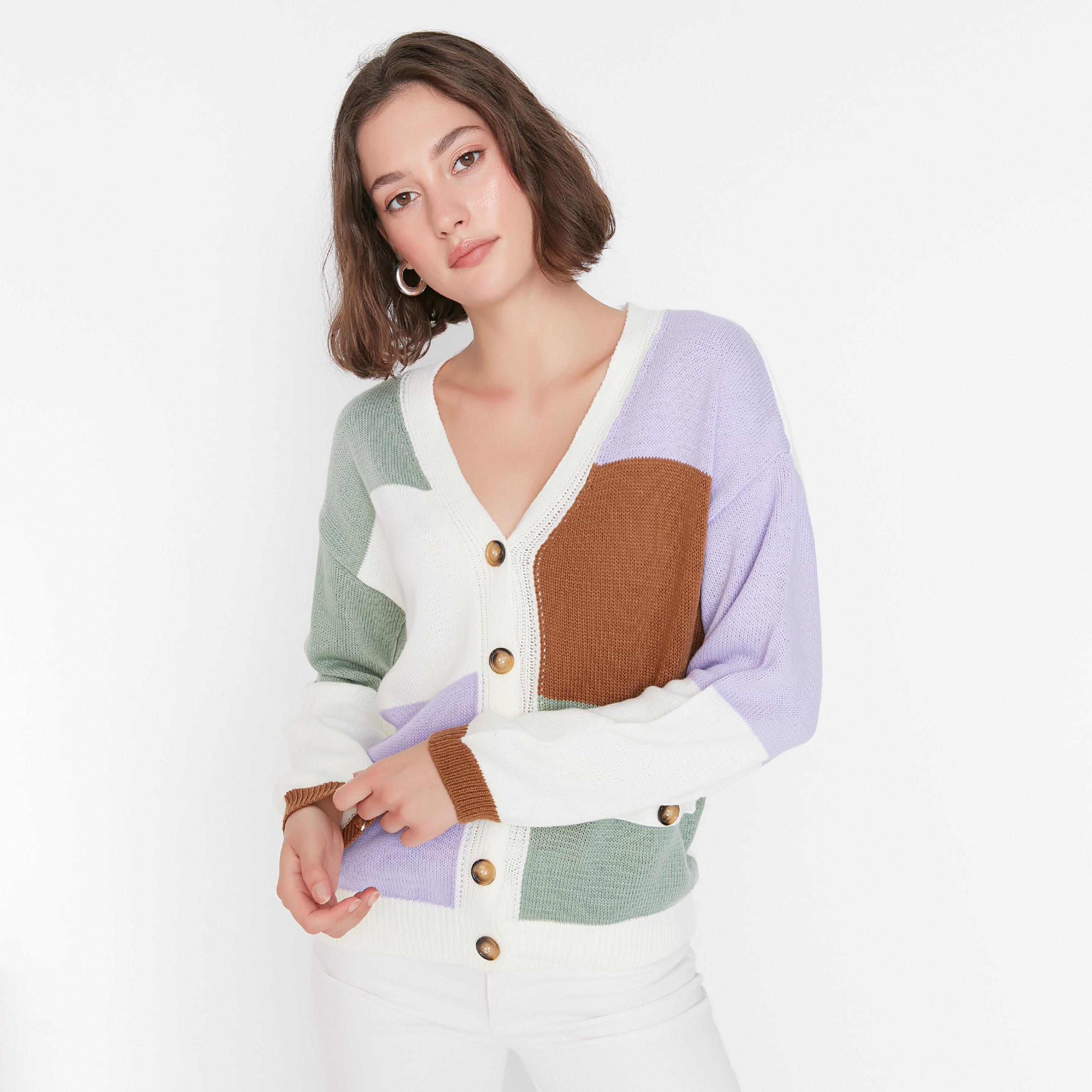 كارديجان ترينديول نسائي بورجوندي ضيق بياقة على شكل وى مع زر إغلاق-women-winterwear-cardigansandjumpers-cardigans-image-3