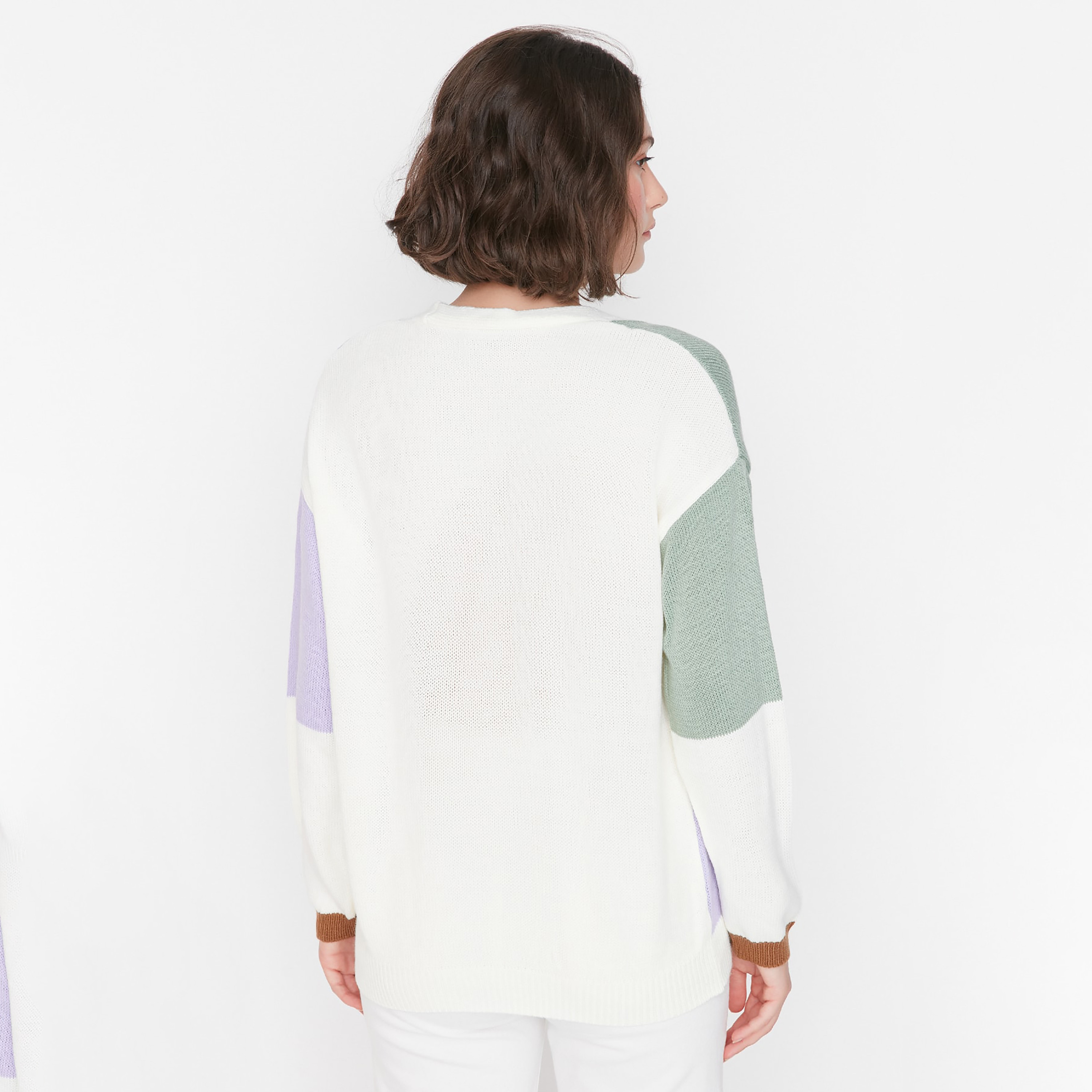 Trendyol Women Colour Blocked V-Neck Cardigan with Button Closure-women-winterwear-cardigansandjumpers-cardigans-image-5