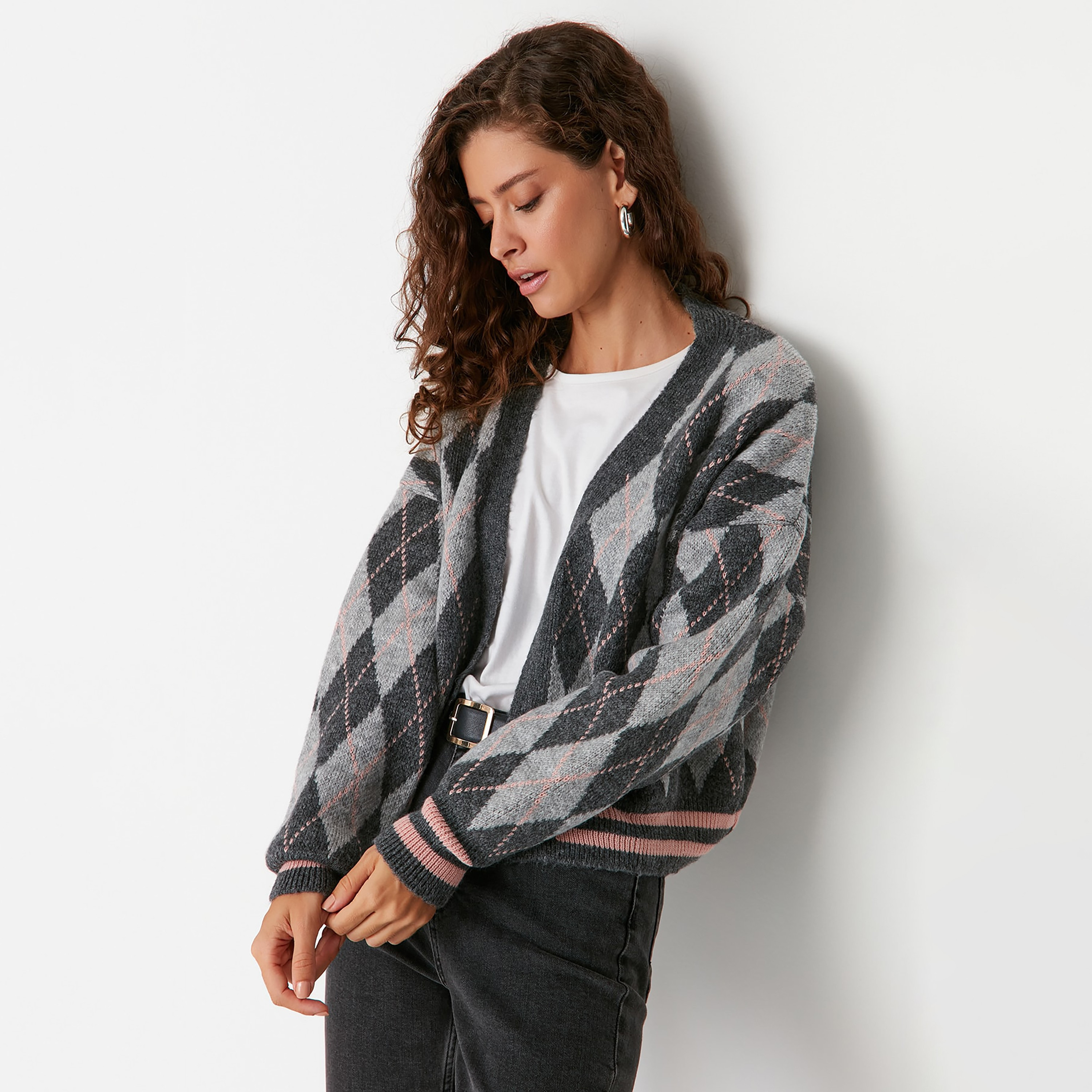 كارديجان حريمي رمادي بنقشة أرجايل وأكمام مسدلة من تريندyolميلا-women-winterwear-cardigansandjumpers-cardigans-image-3