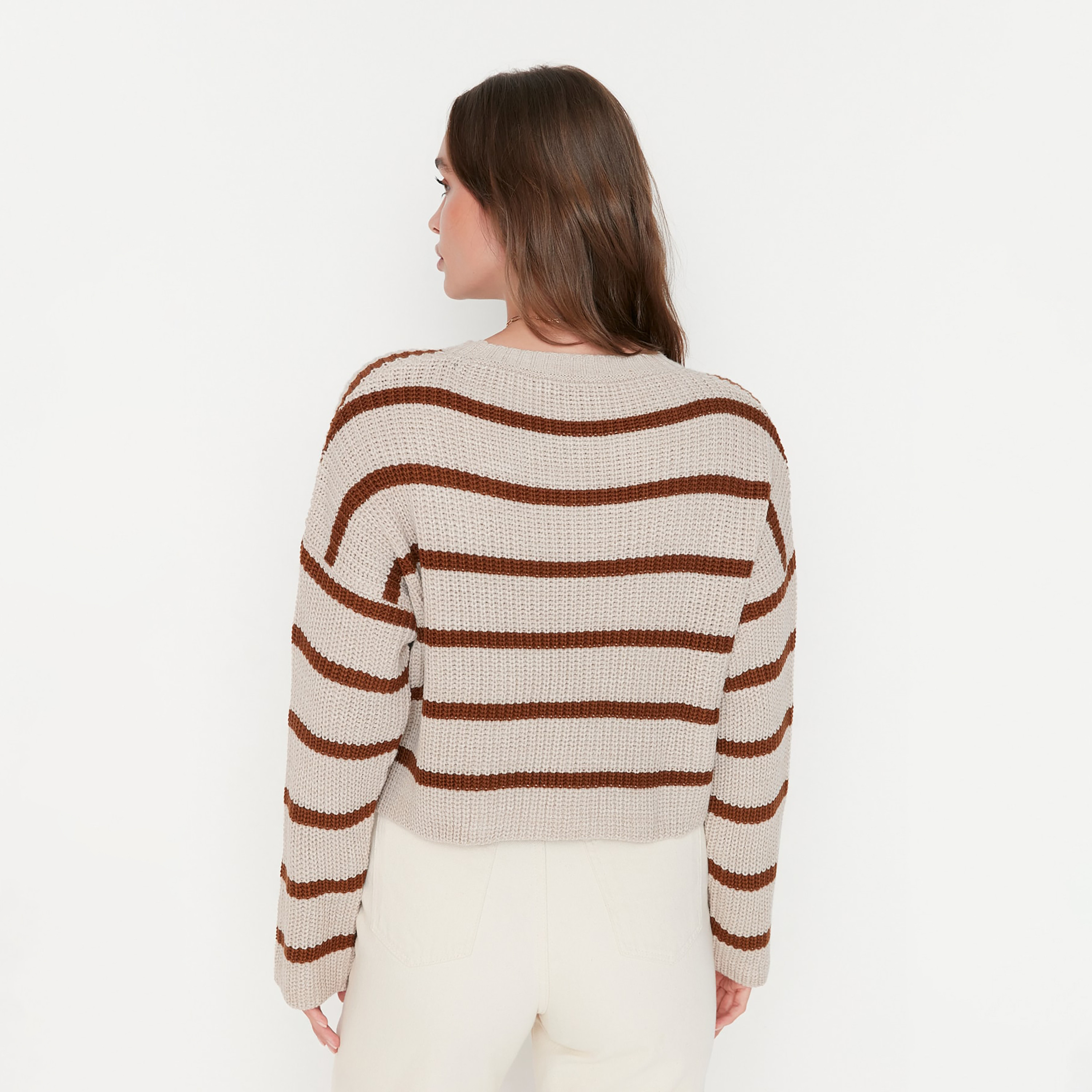 بلوفر حريمي مخطط بأكمام مسدلة من تريندyول ميلا-women-winterwear-cardigansandjumpers-jumpers-image-4
