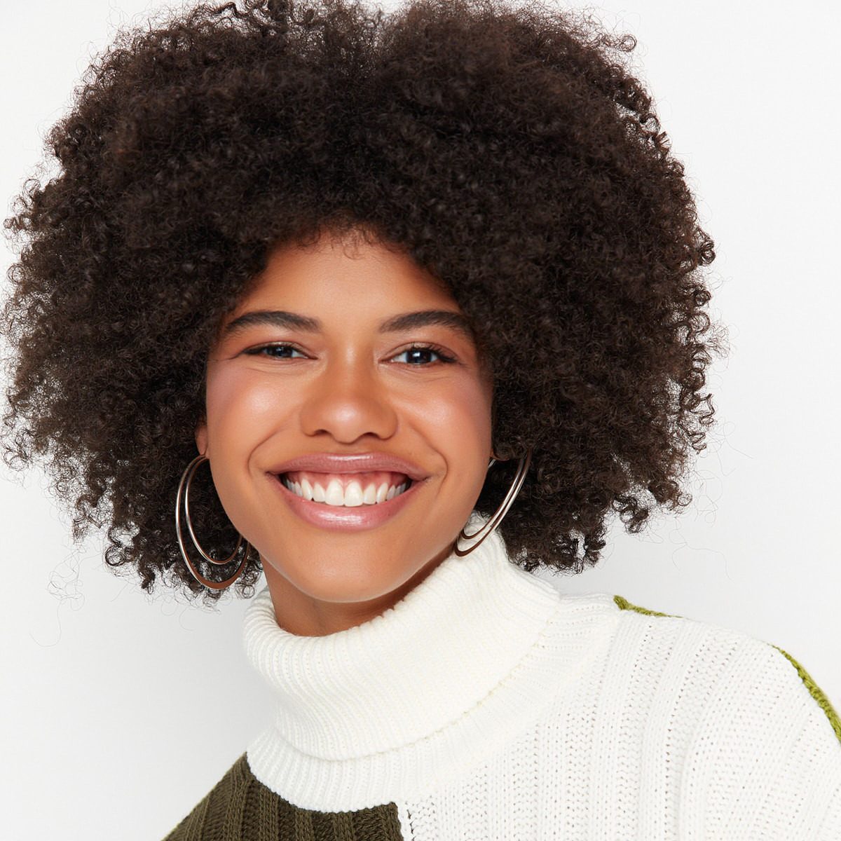 كنزة نسائية من ترينديول مع متعدد الألوان برقبة سلحفاة و ضيقة-women-clothing-cardigansandjumpers-jumpers-image-2