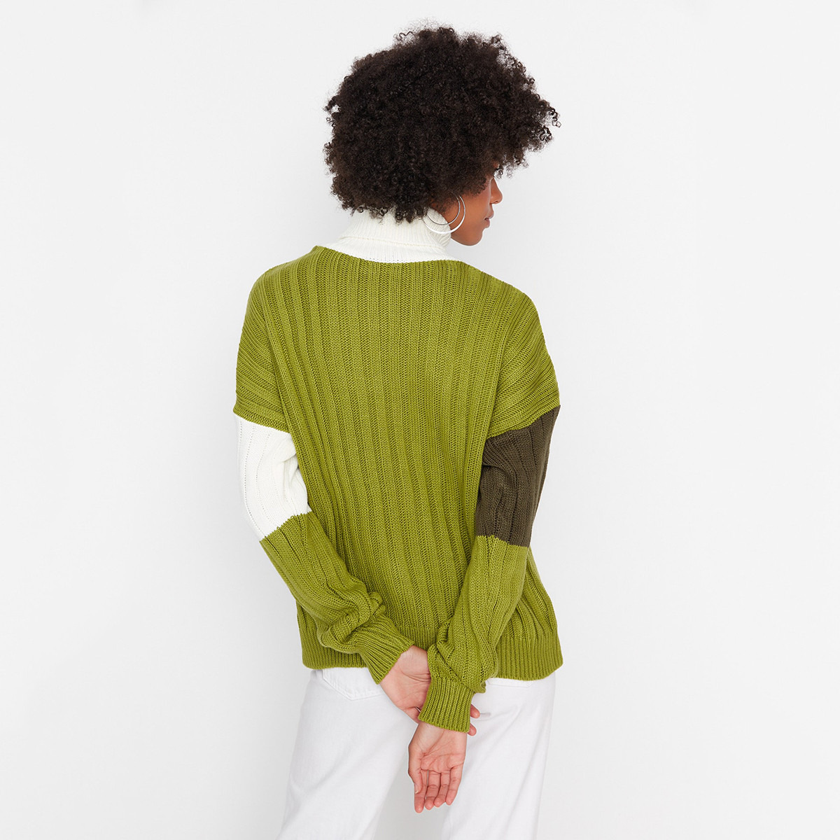 كنزة نسائية من ترينديول مع متعدد الألوان برقبة سلحفاة و ضيقة-women-clothing-cardigansandjumpers-jumpers-image-5