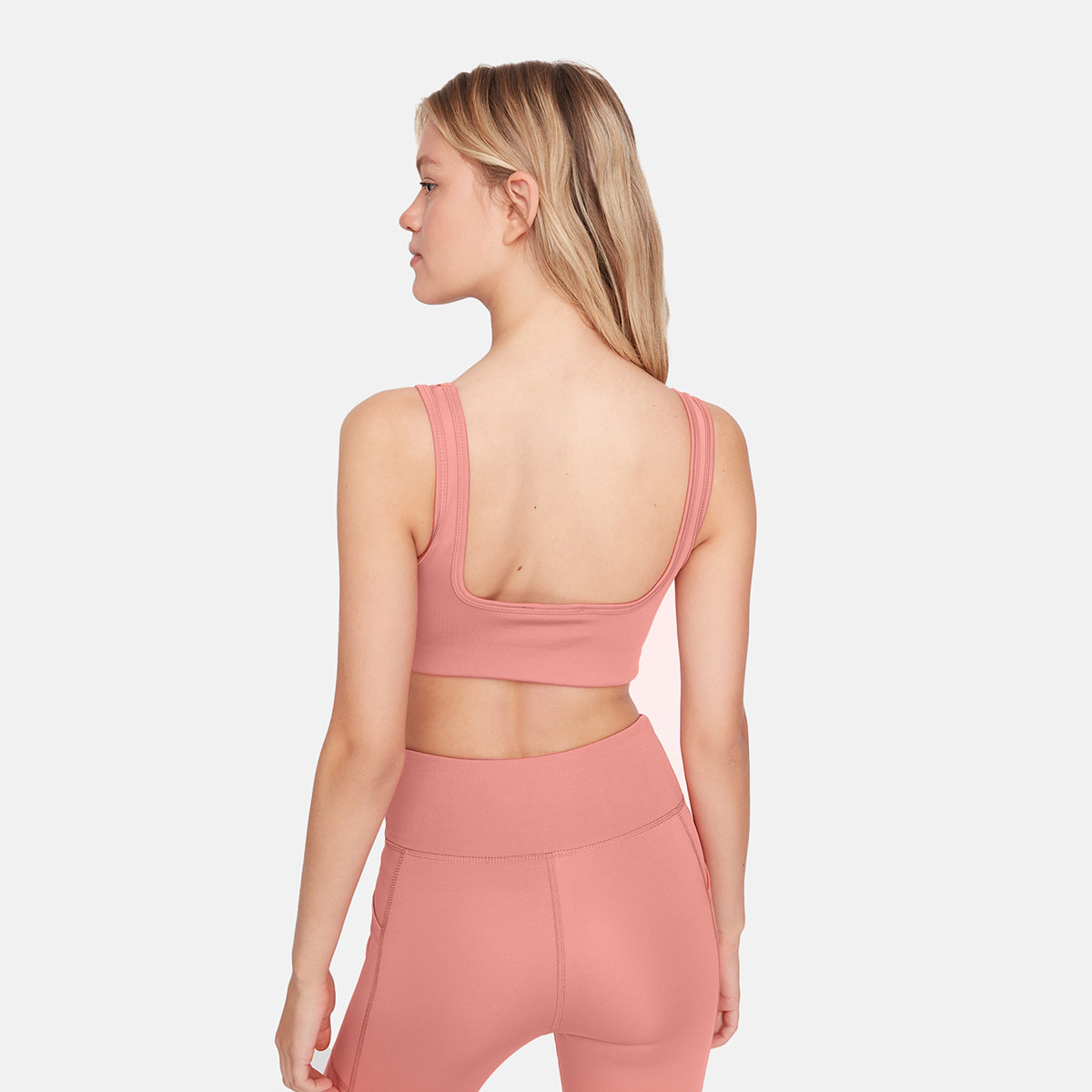 حمالة صدر رياضية نسائية برقبة مربعة مع وردية اللون سادة من ترينديول-women-clothing-sportswearandactivewear-sportsbras-image-4