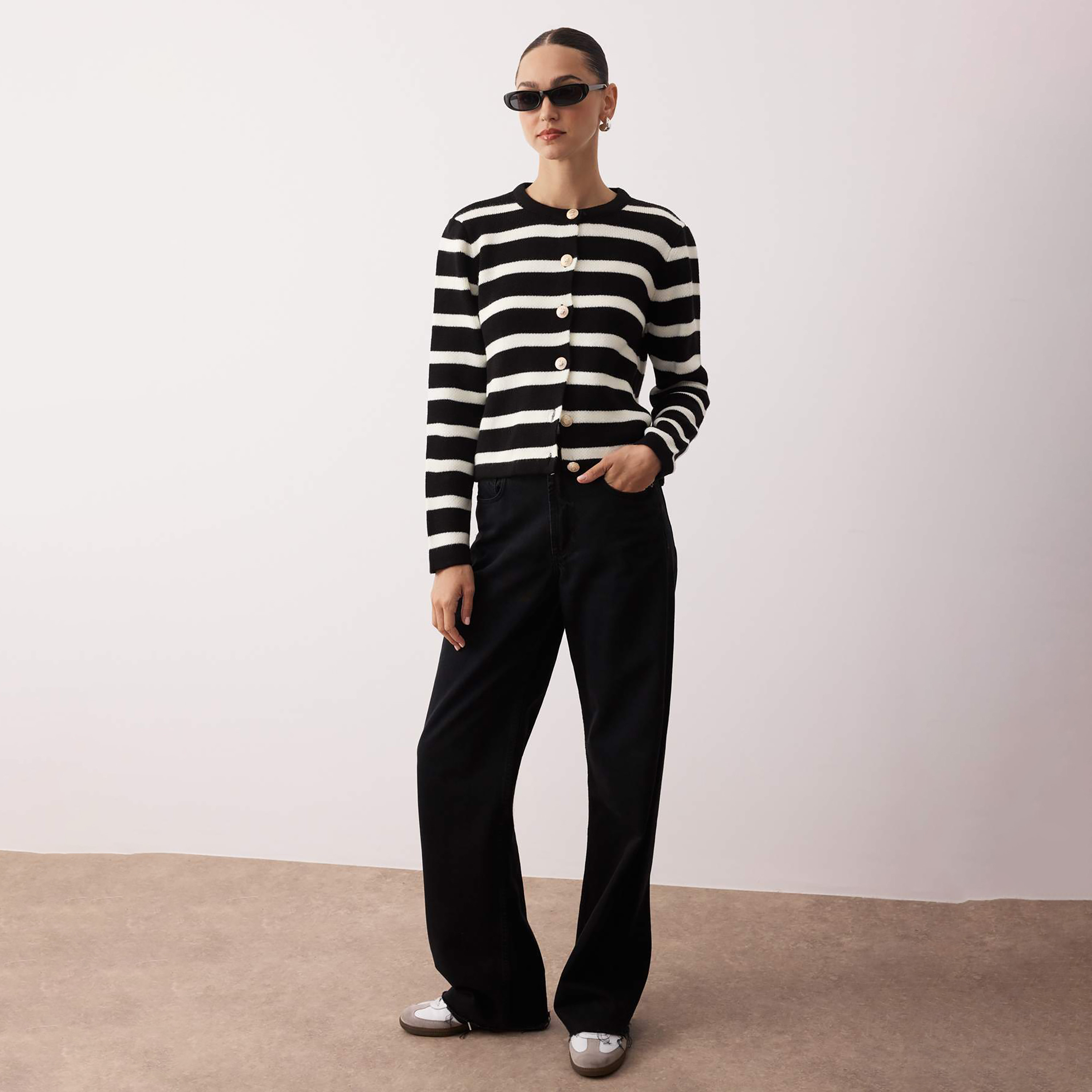 كارديجان حريمي مخطط أسود من ترينديول ميلا-women-winterwear-cardigansandjumpers-cardigans-image-2