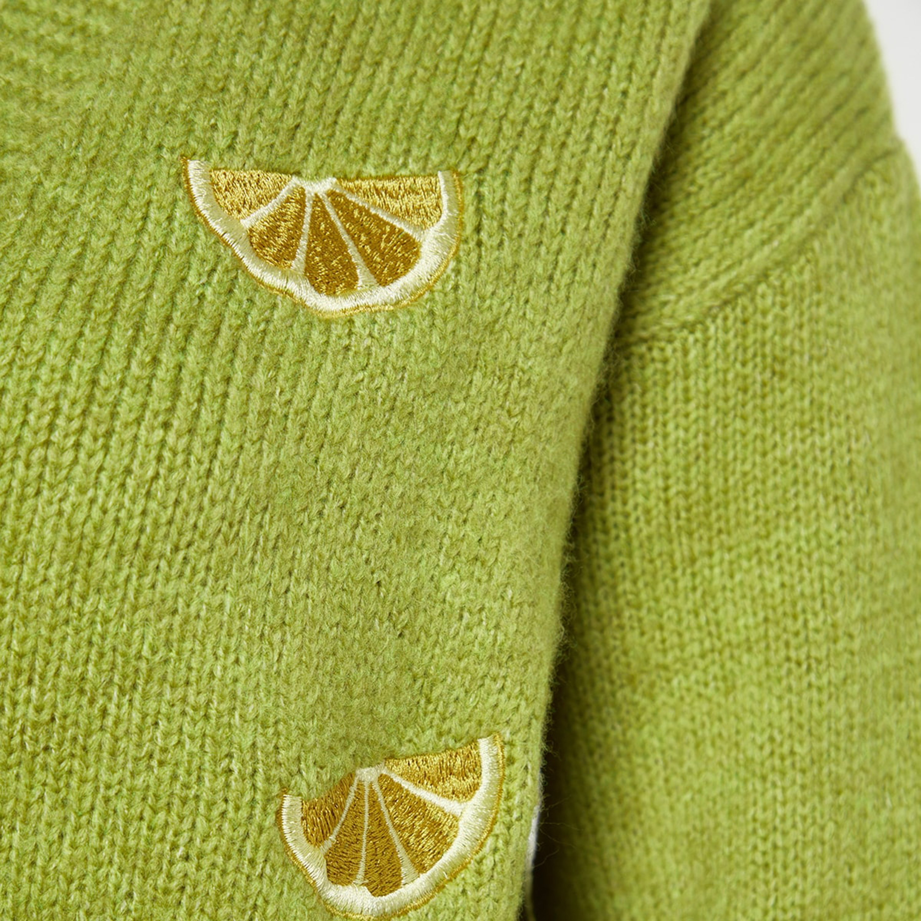 كارديجان حريمي باللون الأخضر مطرز بأكمام دروب شولدر من ترينديول ميلا-women-winterwear-cardigansandjumpers-cardigans-image-8