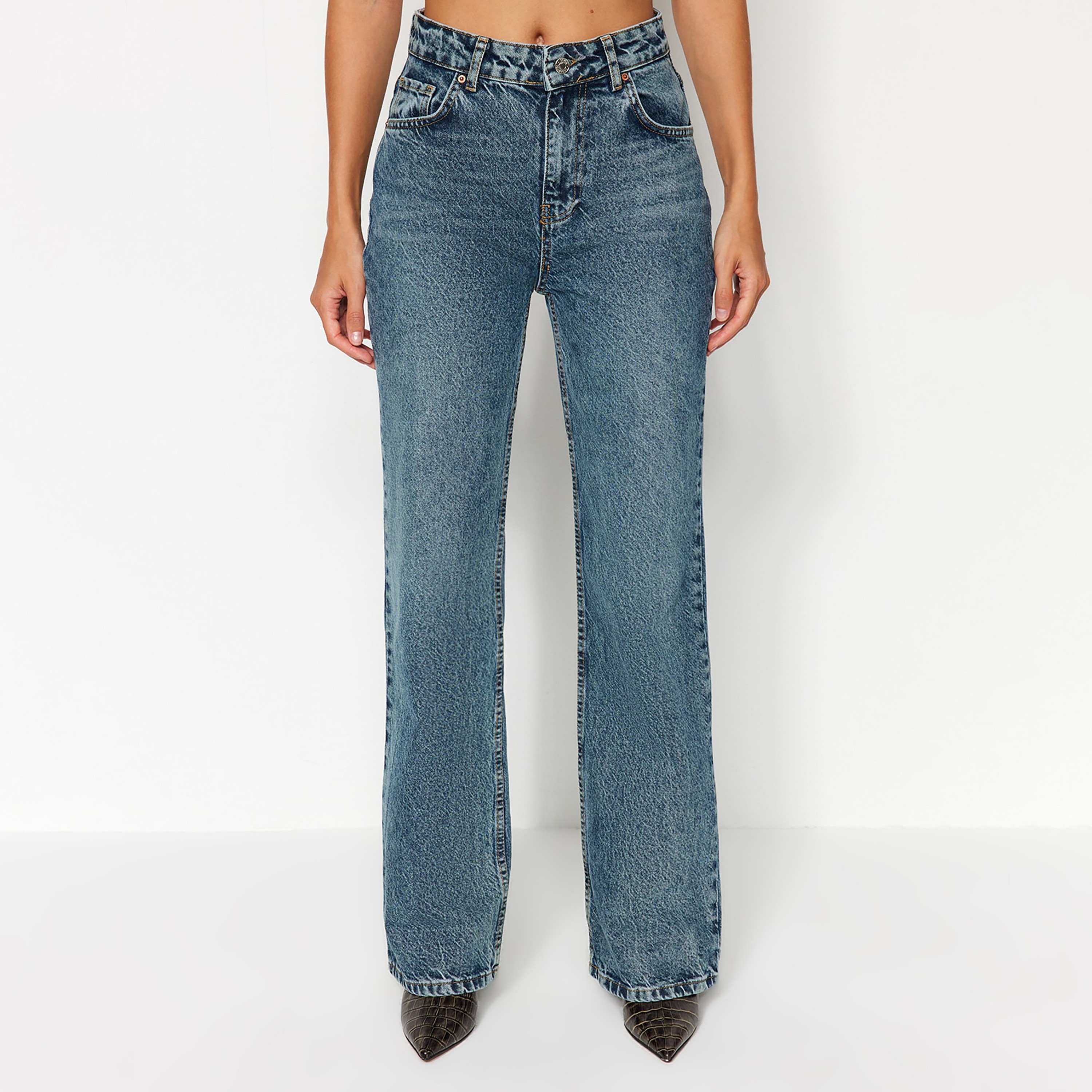 جينز مستقيم حريمي أزرق من قماش القطن من ترينديول ميلا-women-clothing-jeans-image-1