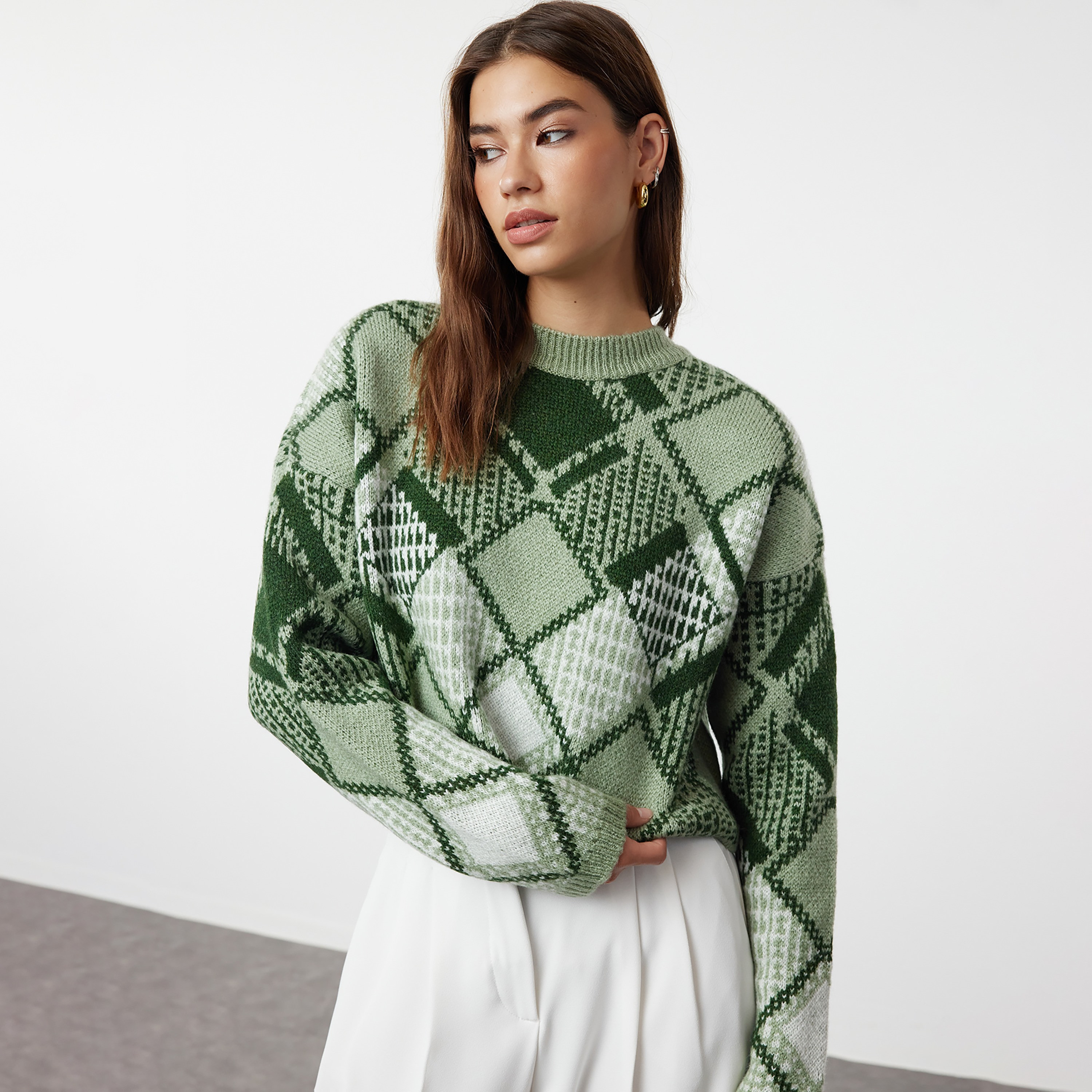 بلوفر حريمي بطبعة هندسية لون المينت وأكمام مسدلة من تريندyol ميلا-women-winterwear-cardigansandjumpers-jumpers-image-1