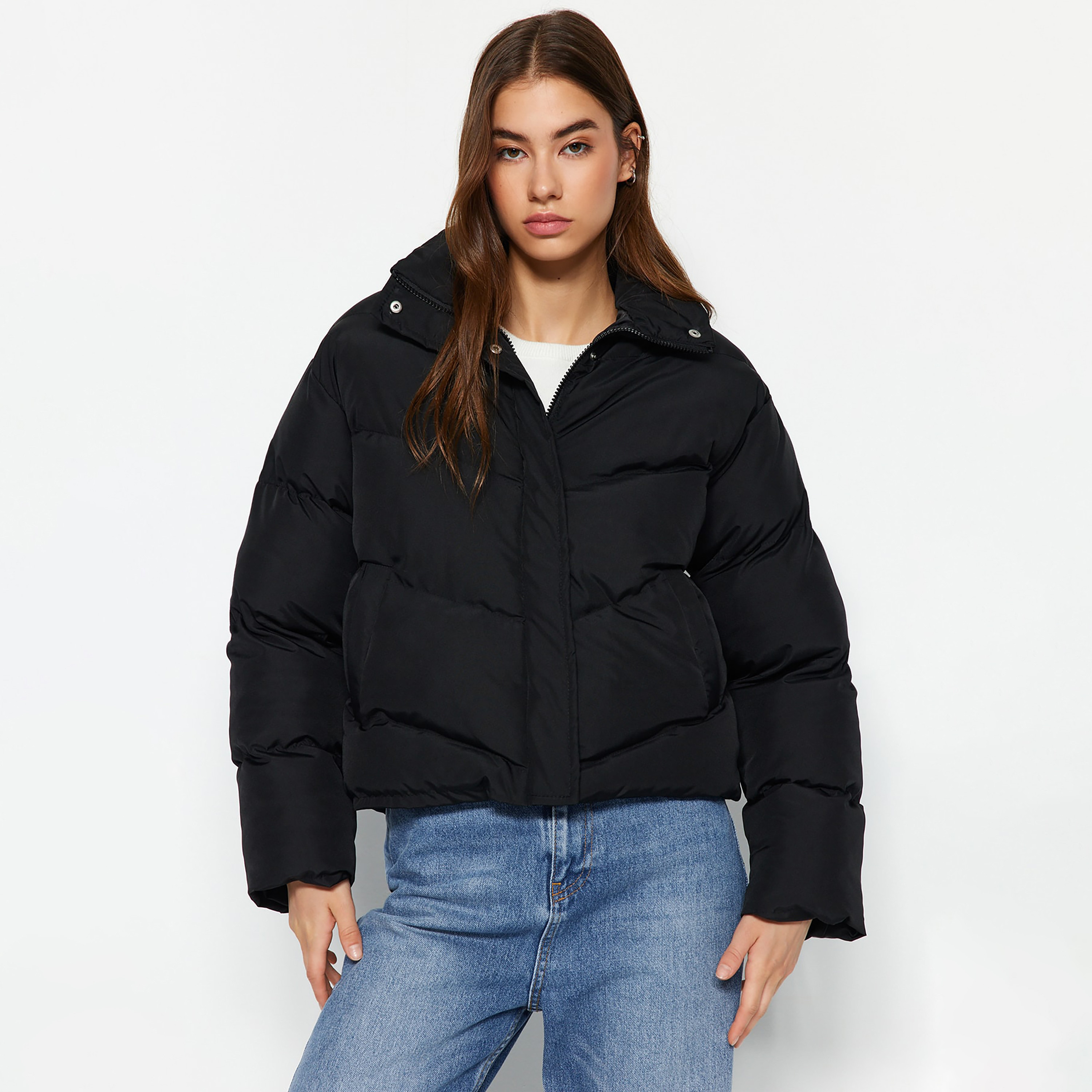 جاكيت بافر حريمي بياقة مرتفعة من ترينديول ميلا-women-winterwear-coatsandjackets-jackets-image-1