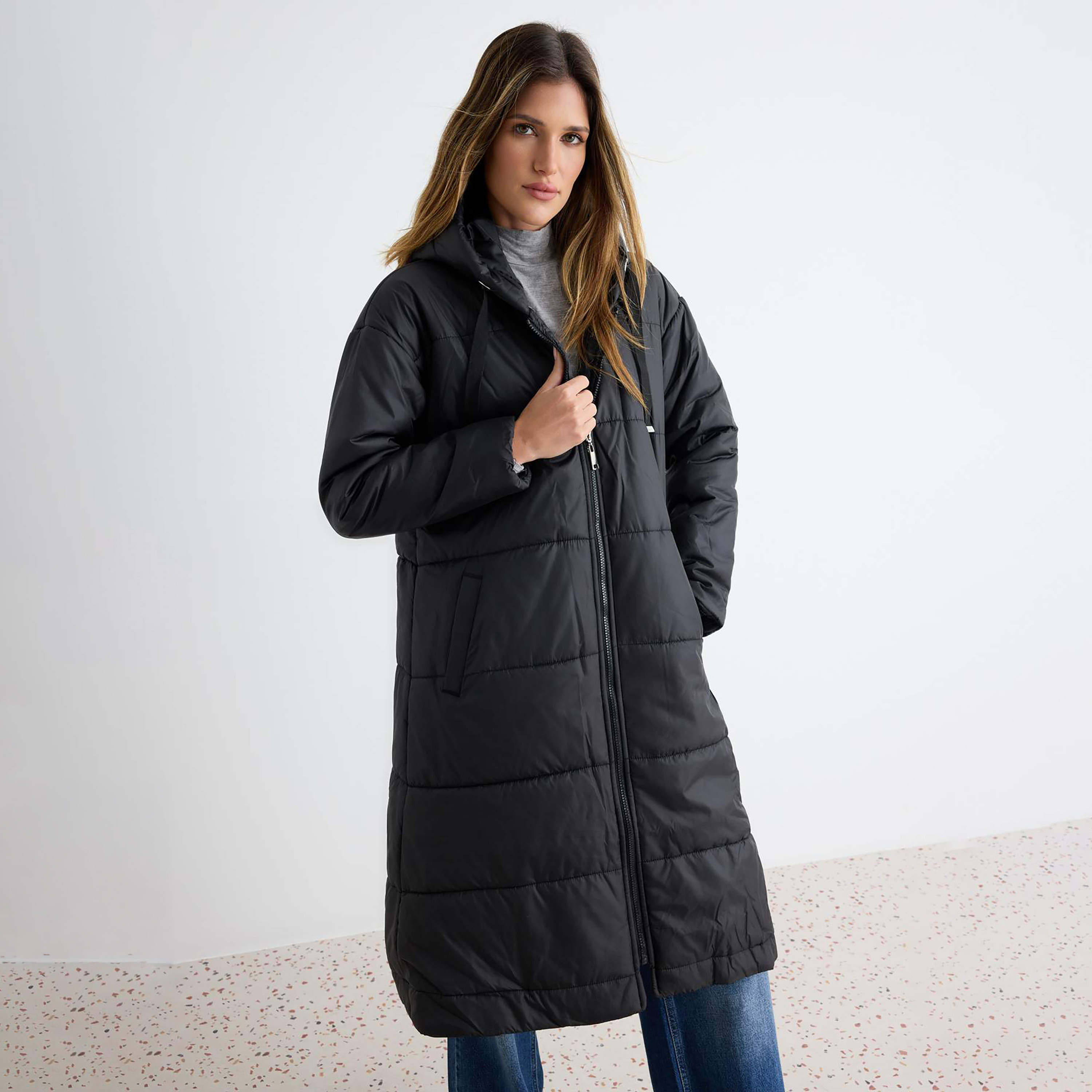 جاكيت بافر حريمي أسود بقبعة وأكمام مسدلة من تريندي يول ميلا-women-winterwear-coatsandjackets-jackets-image-1
