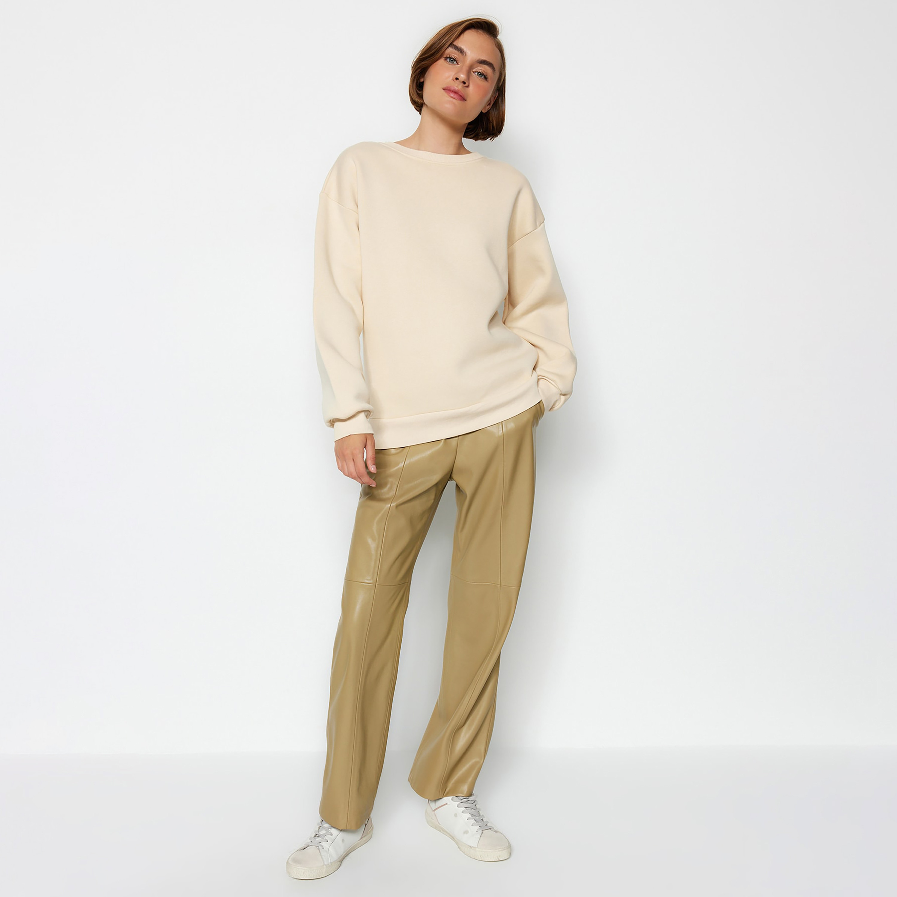 سويت شيرت حريمي بأكمام مسدلة من تريندyولميلا-women-clothing-hoodiesandsweatshirts-sweatshirts-image-2