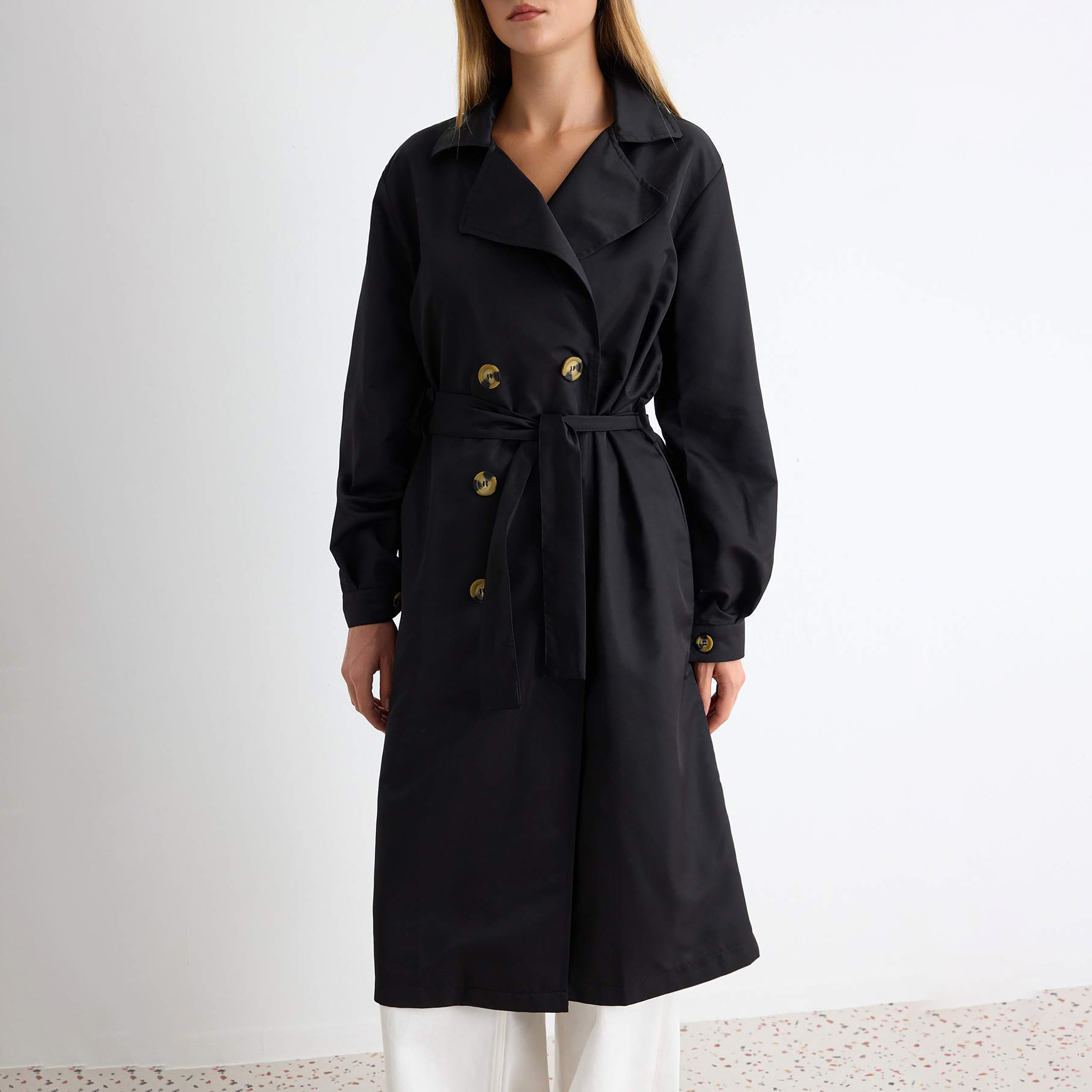 ترينش كوت حريمي بياقة مطوية وأكمام منتفخة من ترendyol-women-winterwear-coatsandjackets-coats-image-4