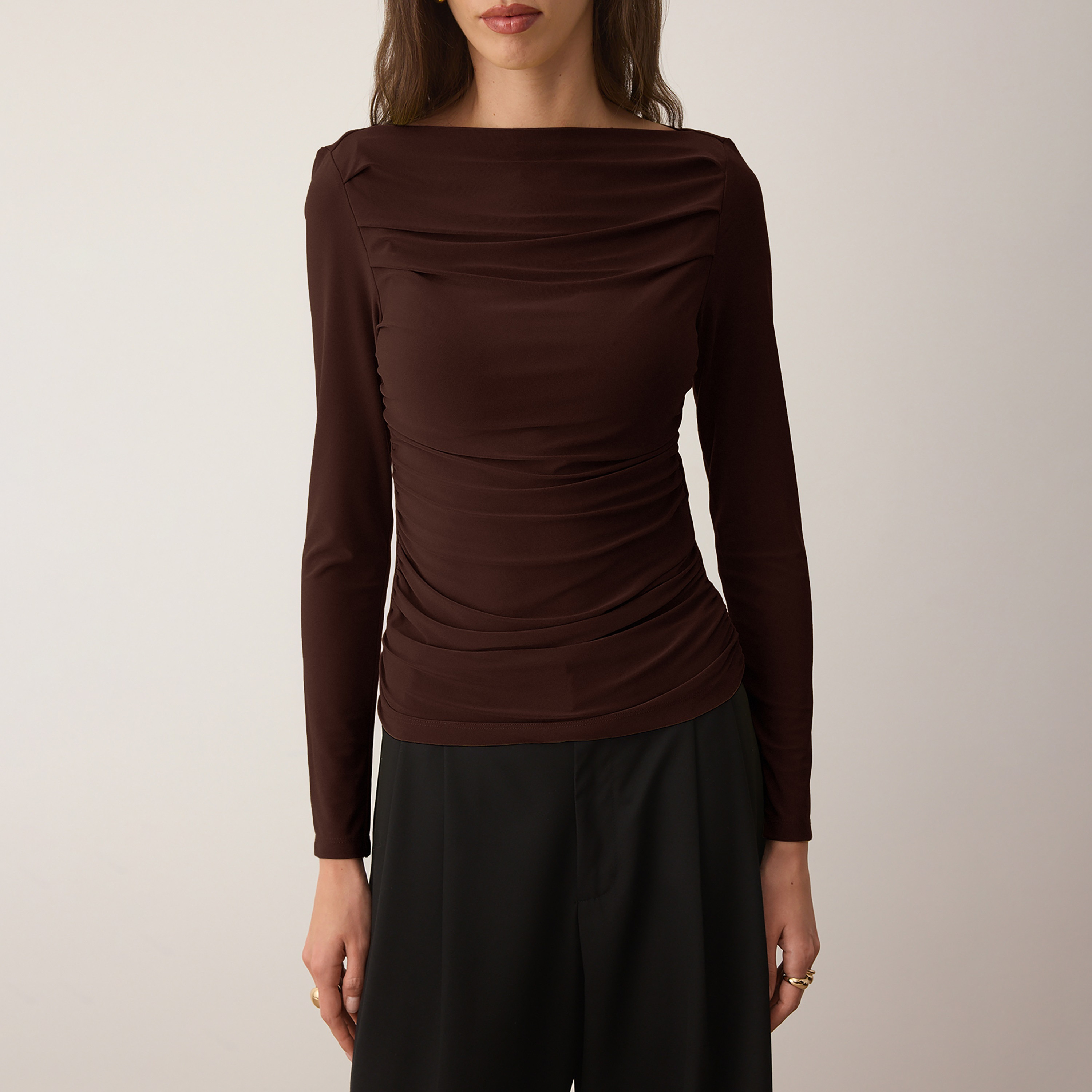 توب حريمي بكشكش وأكمام ضيقة من ترينديول ميلا-women-clothing-shirtsandblouses-blouses-image-1