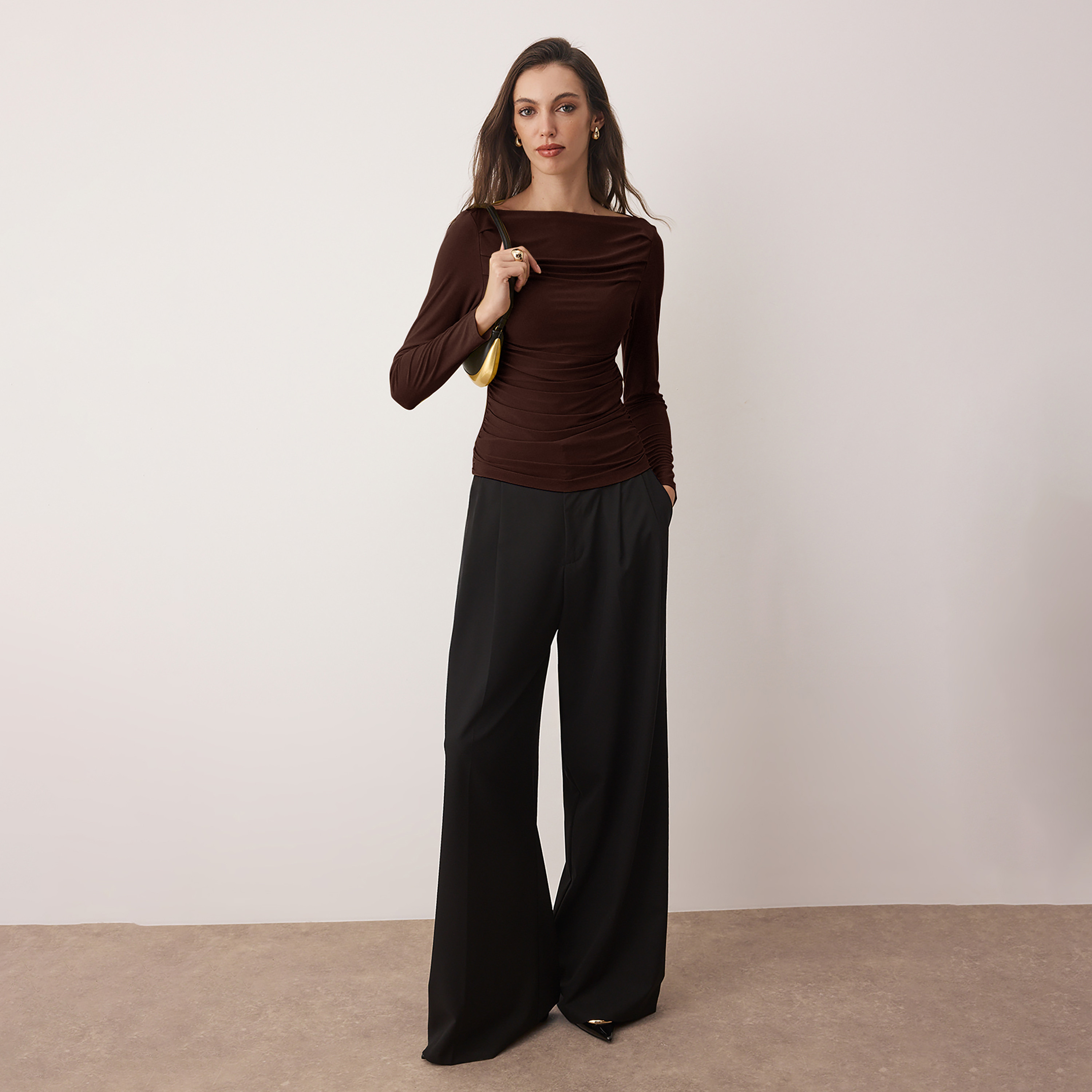 توب حريمي بكشكش وأكمام ضيقة من ترينديول ميلا-women-clothing-shirtsandblouses-blouses-image-2