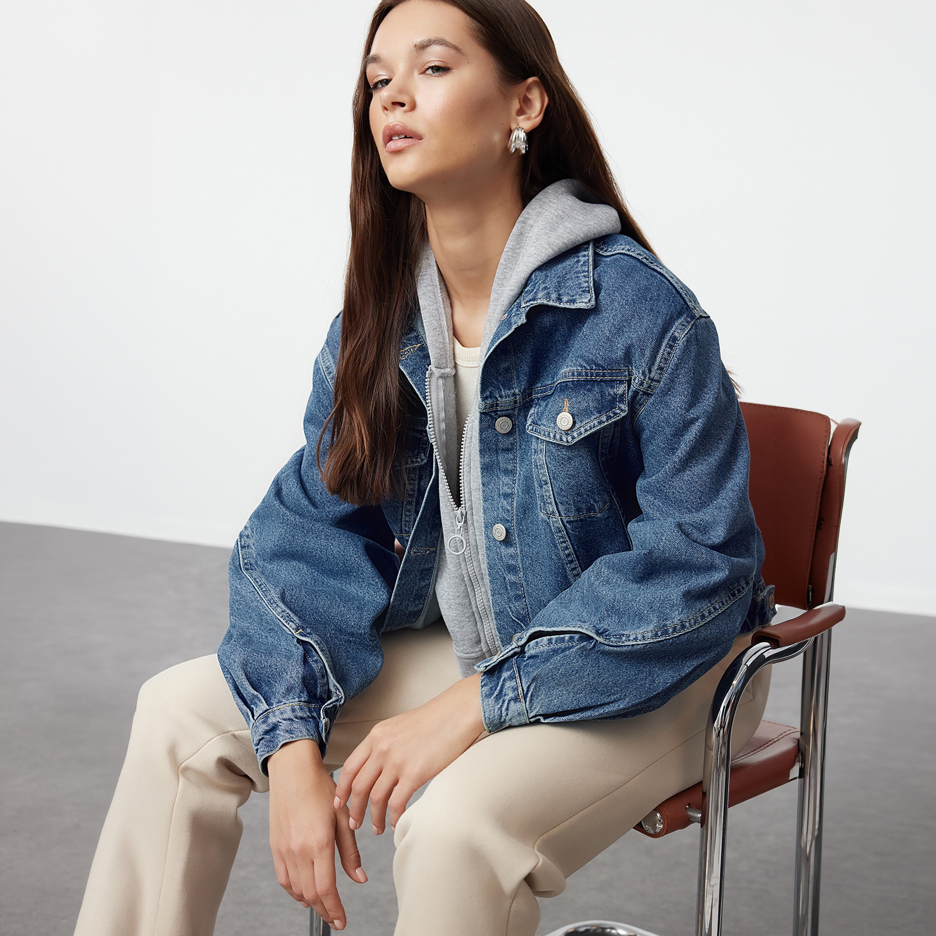 Trendyolmilla Blue Cotton Collared Women's Denim Jacket-women-winterwear-coatsandjackets-jackets-image-3