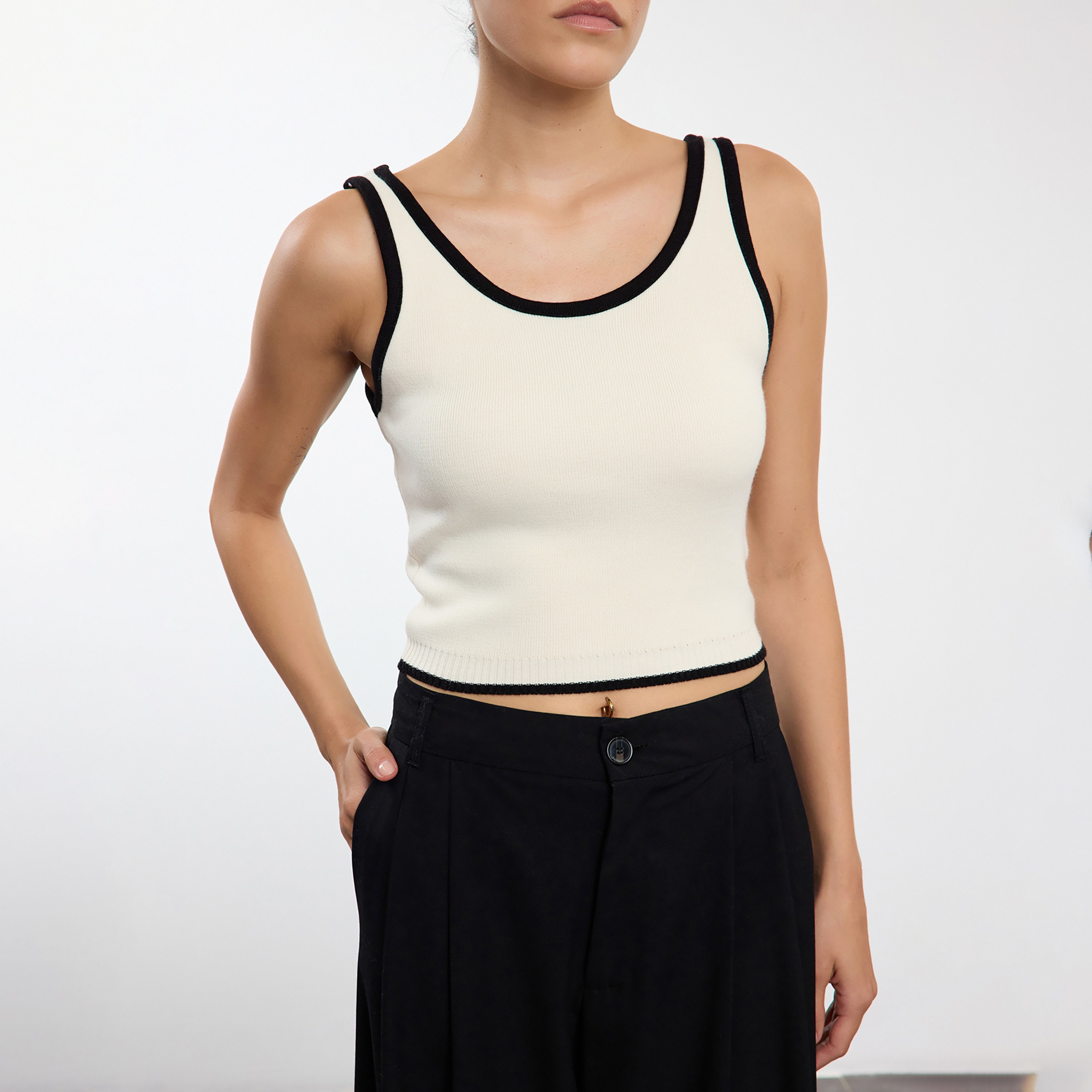 Trendyolmilla Contrast Trim Dropped Sleeves Women's Tank Top & Cardigan Set-women-winterwear-cardigansandjumpers-cardigans-image-5