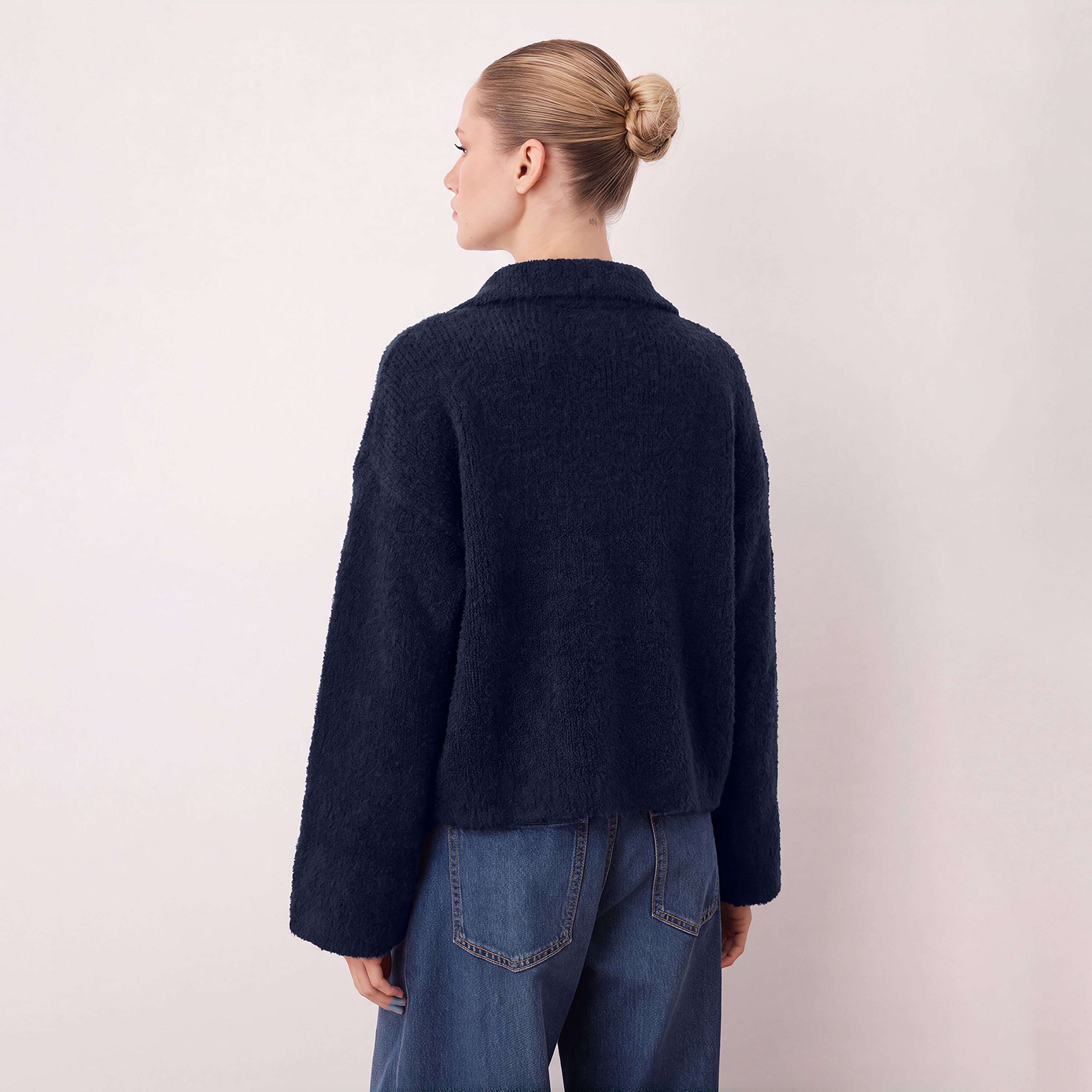 كارديجان حريمي بياقة وأكمام ساقطة من تريندyol ميلا-women-winterwear-cardigansandjumpers-cardigans-image-3