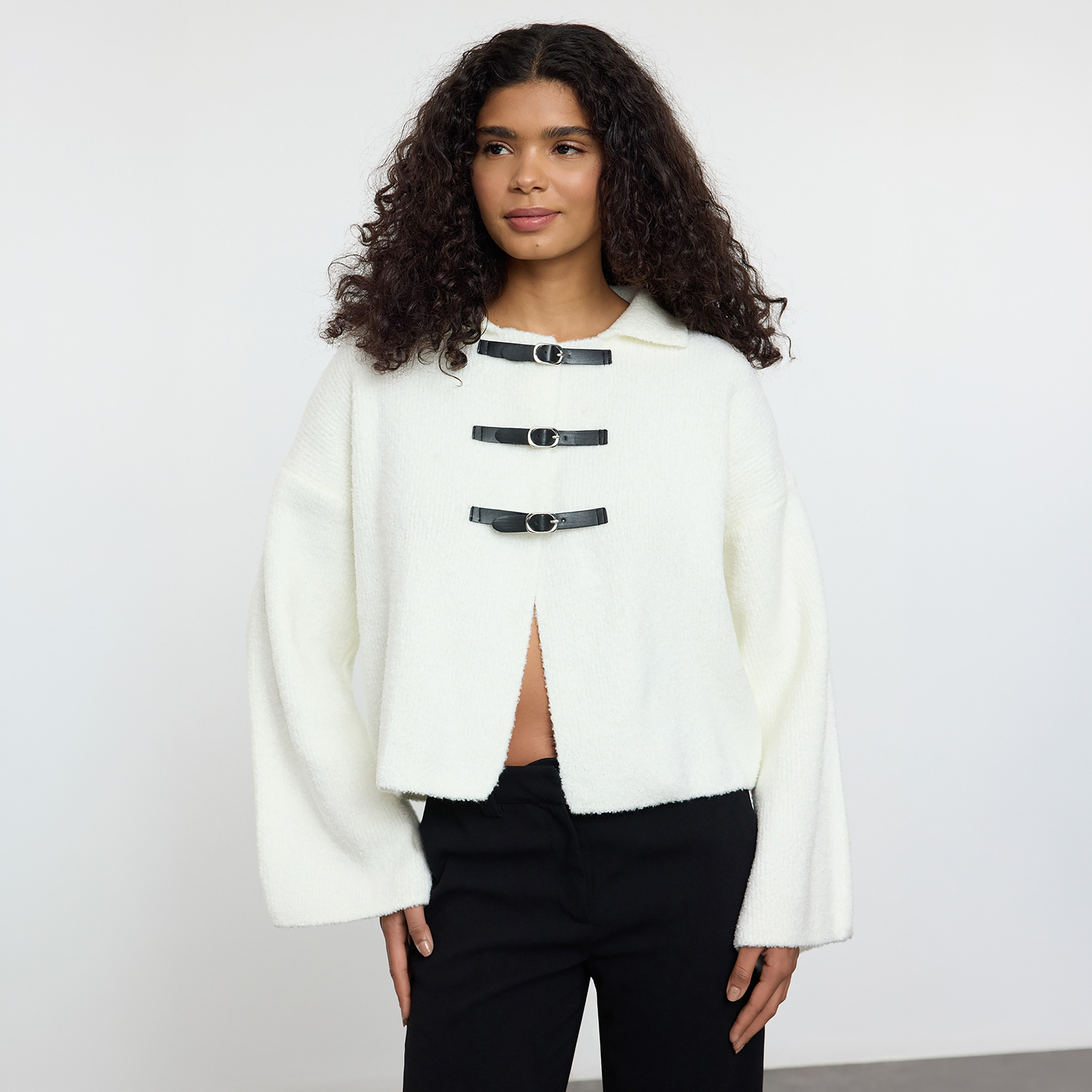 كارديجان حريمي بياقة وأكمام ساقطة من تريندyol ميلا-women-winterwear-cardigansandjumpers-cardigans-image-1