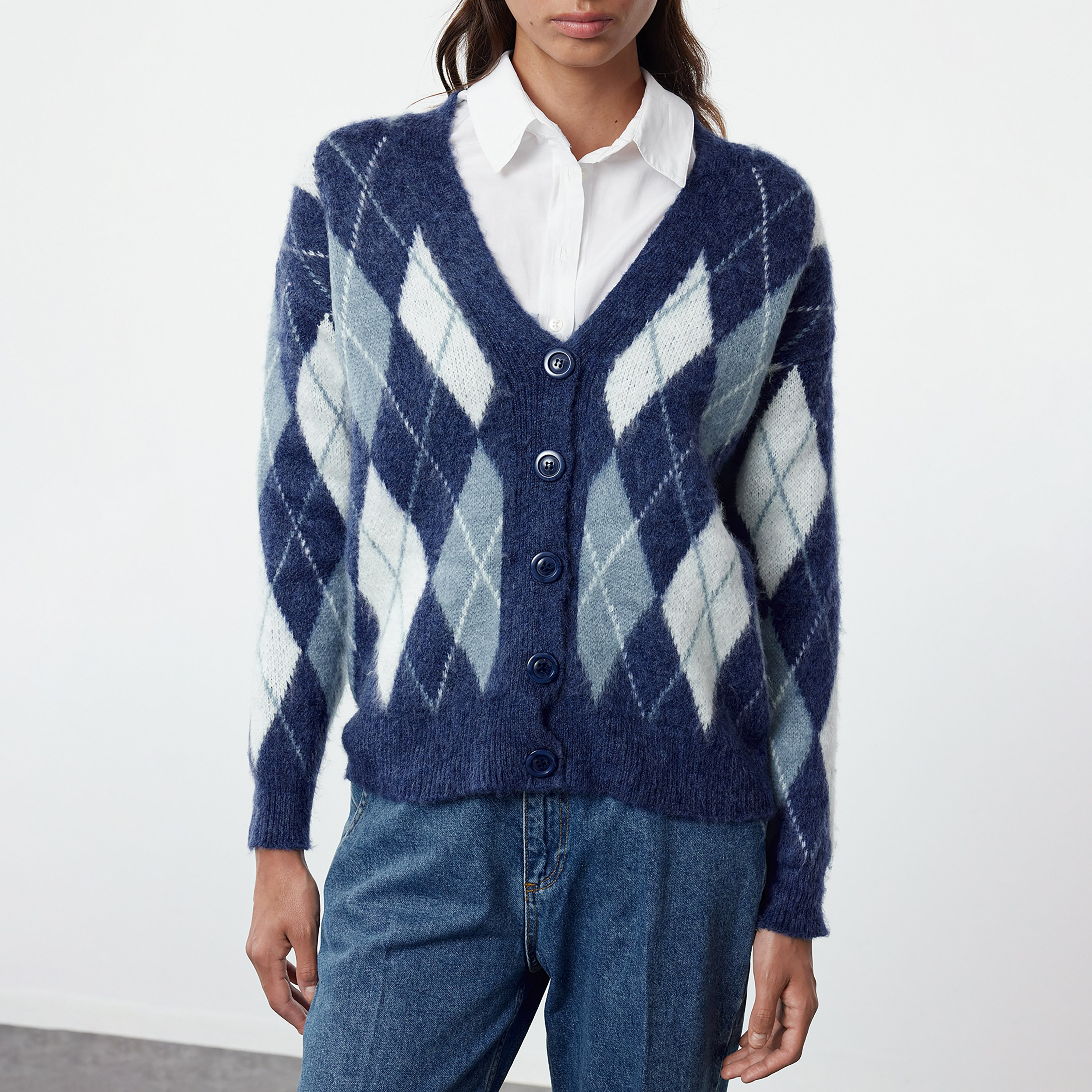 كارديجان حريمي بنقشة أرجايل وأكمام منسدلة من ترينديول ميلا-women-winterwear-cardigansandjumpers-cardigans-image-1