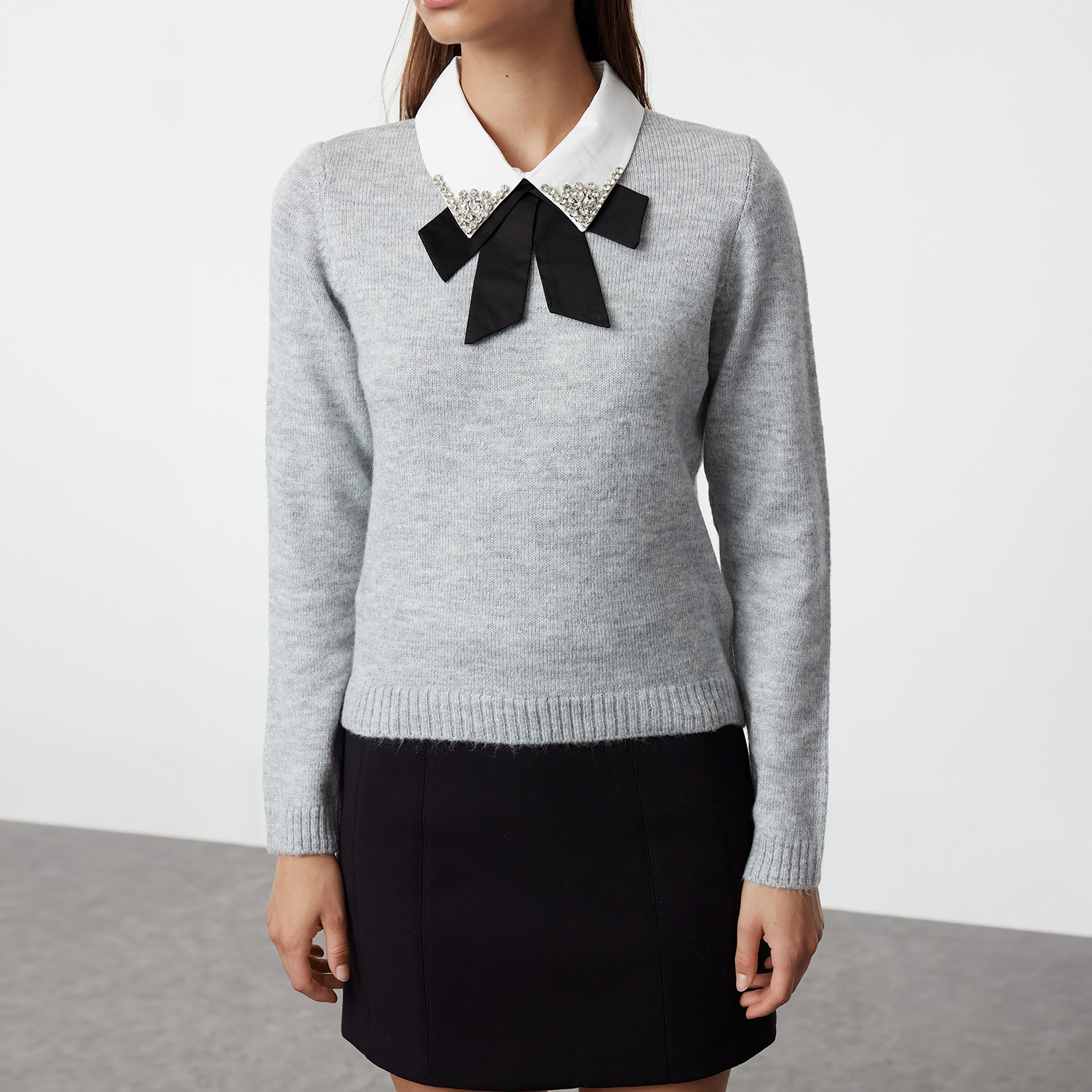 بلوفر حريمي رمادي مموج بياقة قميص من ترينديول ميلا-women-winterwear-cardigansandjumpers-jumpers-image-1