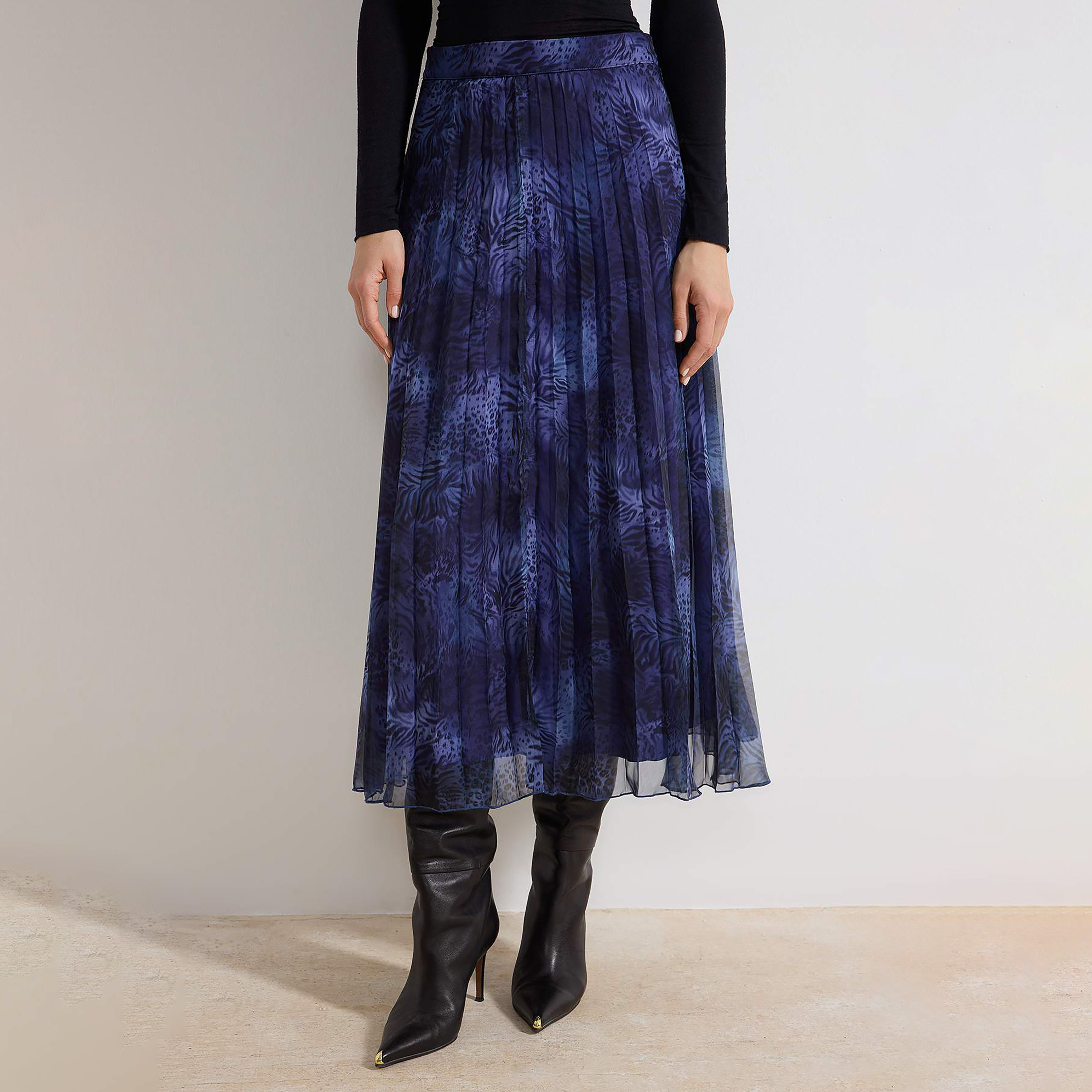 تنورة ميدي نسائية زرقاء بطبعة تجريدية من الشيفون، مطوية وغير متماثلة-women-clothing-skirts-image-6