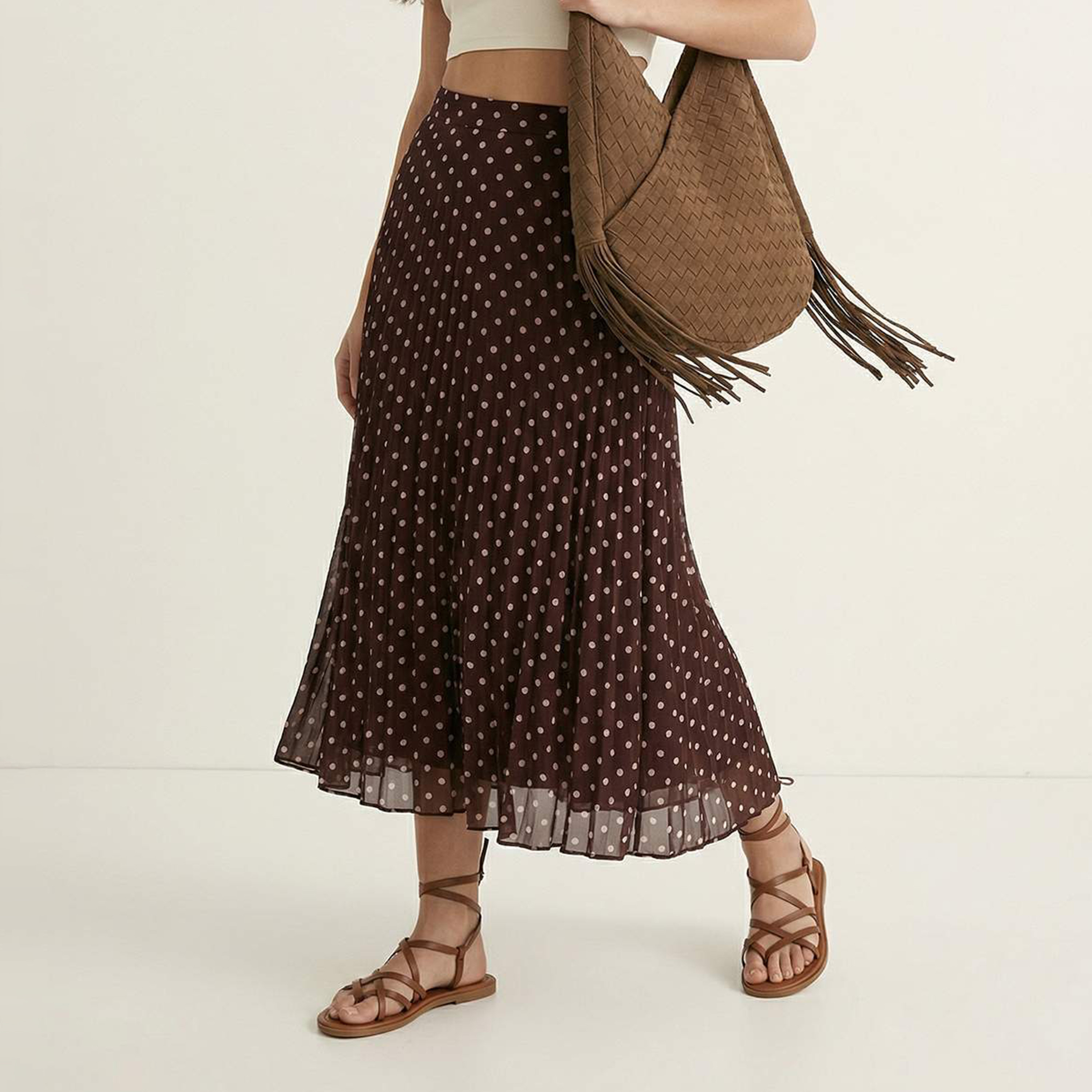 تنورة ميدي نسائية من الشيفون البني المنقط والمطوي على شكل حرف A-women-clothing-skirts-image-3