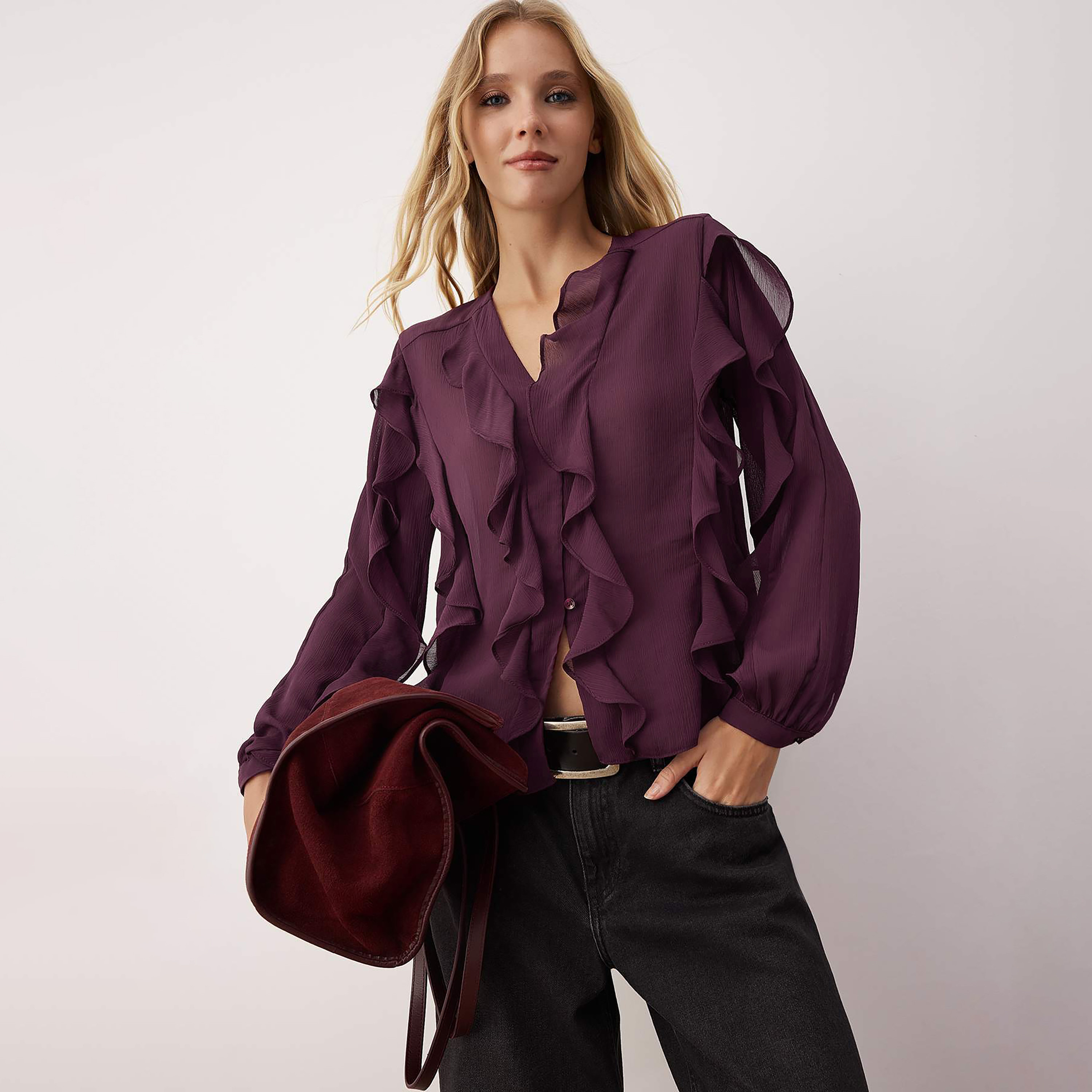 توب حريمي بأكمام بيشوب وكشكشة من تريندyol ميلا-women-clothing-shirtsandblouses-blouses-image-1