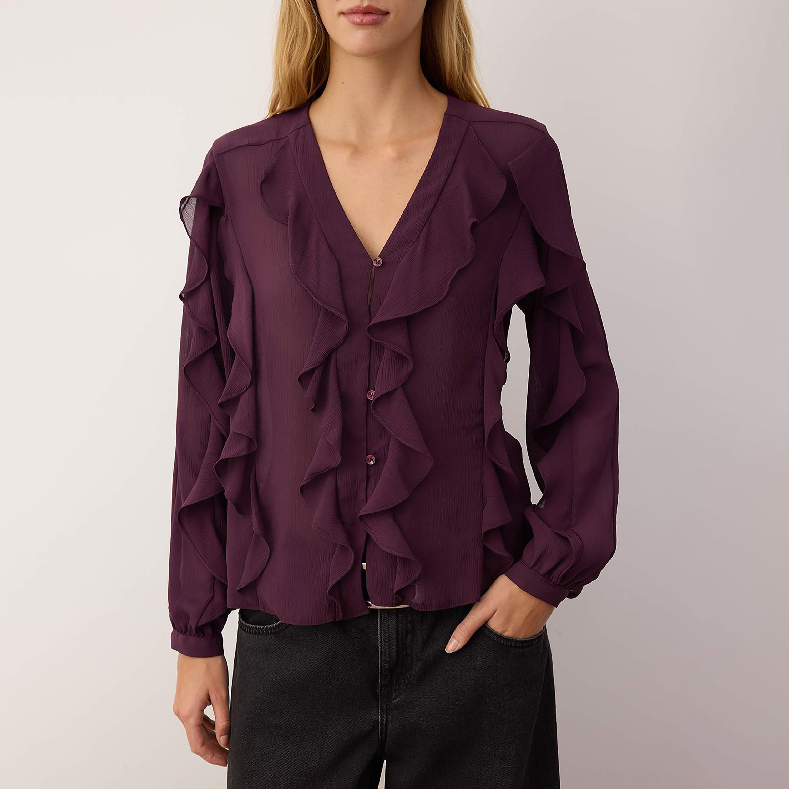توب حريمي بأكمام بيشوب وكشكشة من تريندyol ميلا-women-clothing-shirtsandblouses-blouses-image-4
