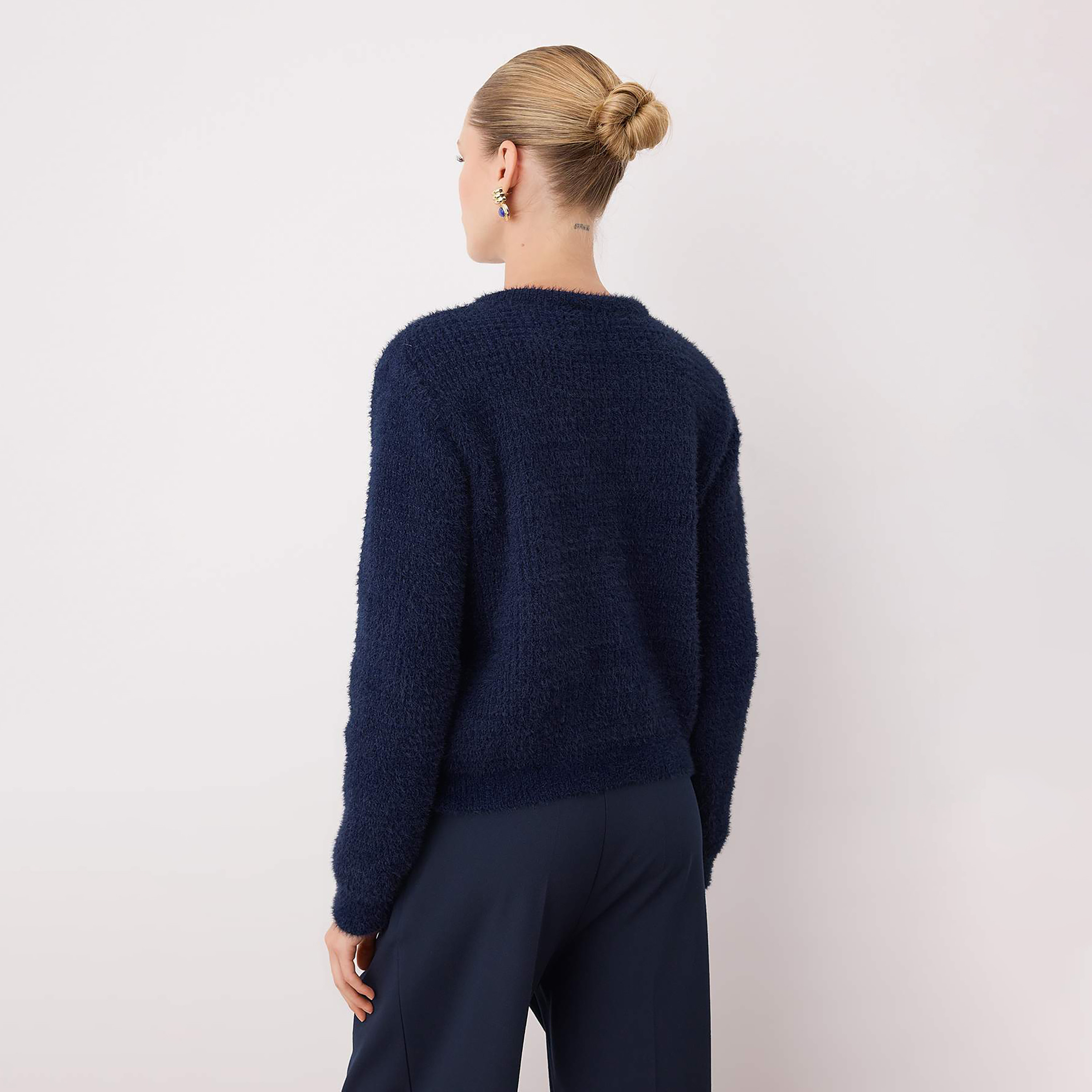 كارديجان حريمي بملمس بارز باللون الكحلي من تريندyolميلا-women-winterwear-cardigansandjumpers-cardigans-image-3