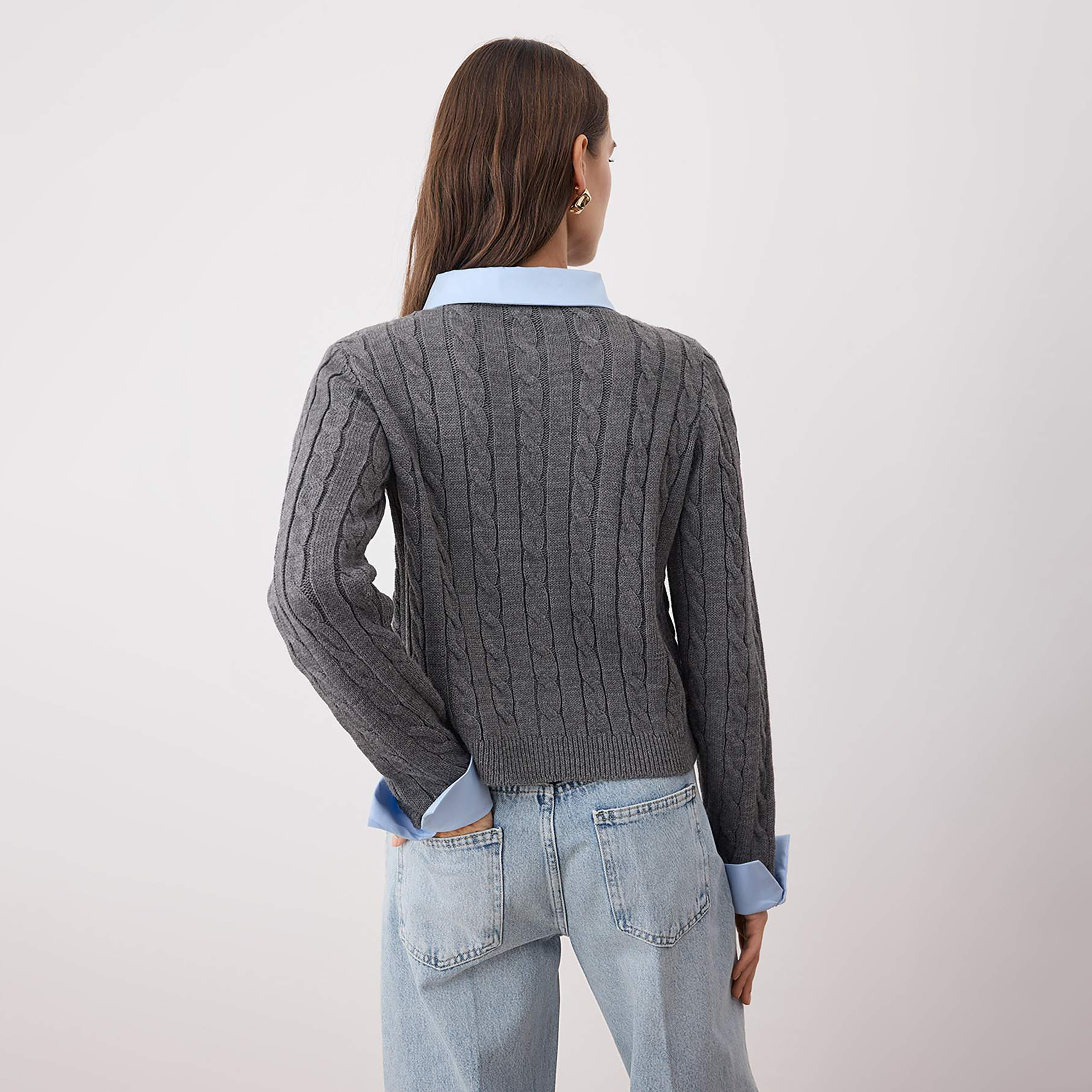 كارديجان حريمي رمادي بتصميم كابل نيت وياقة بلون متباين من تريندyol ميلا-women-winterwear-cardigansandjumpers-cardigans-image-3