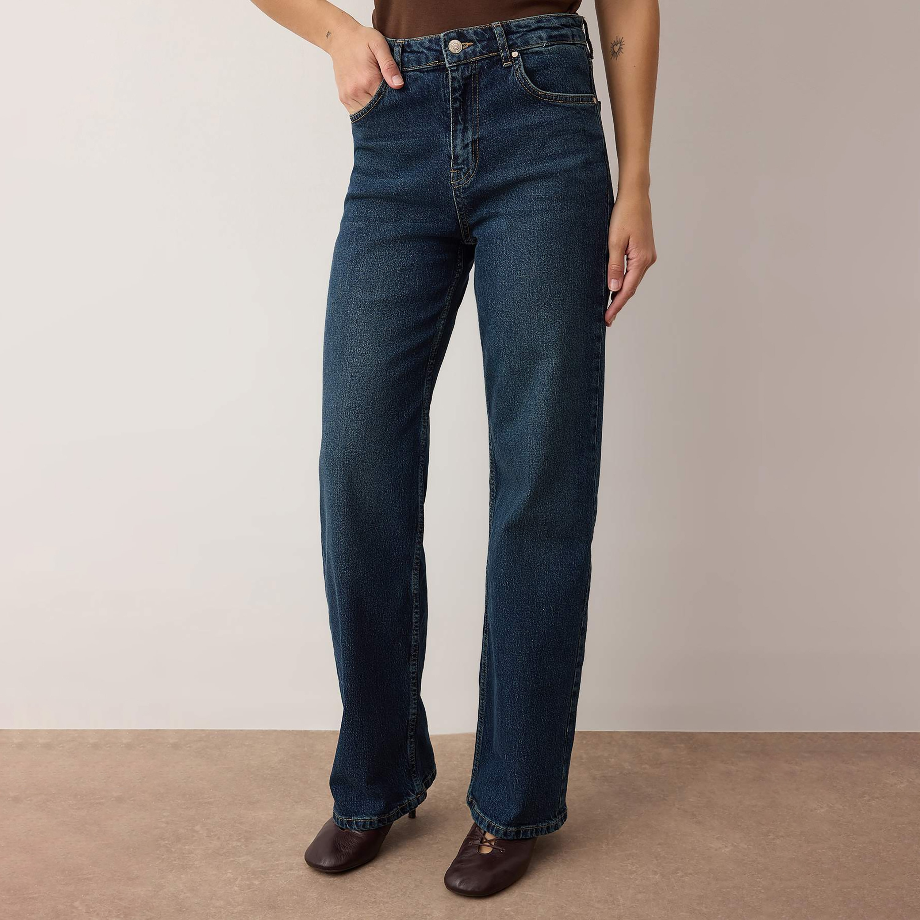 جينز حريمي مستقيم باللون الأزرق من ترينديول ميلا-women-clothing-jeans-image-1