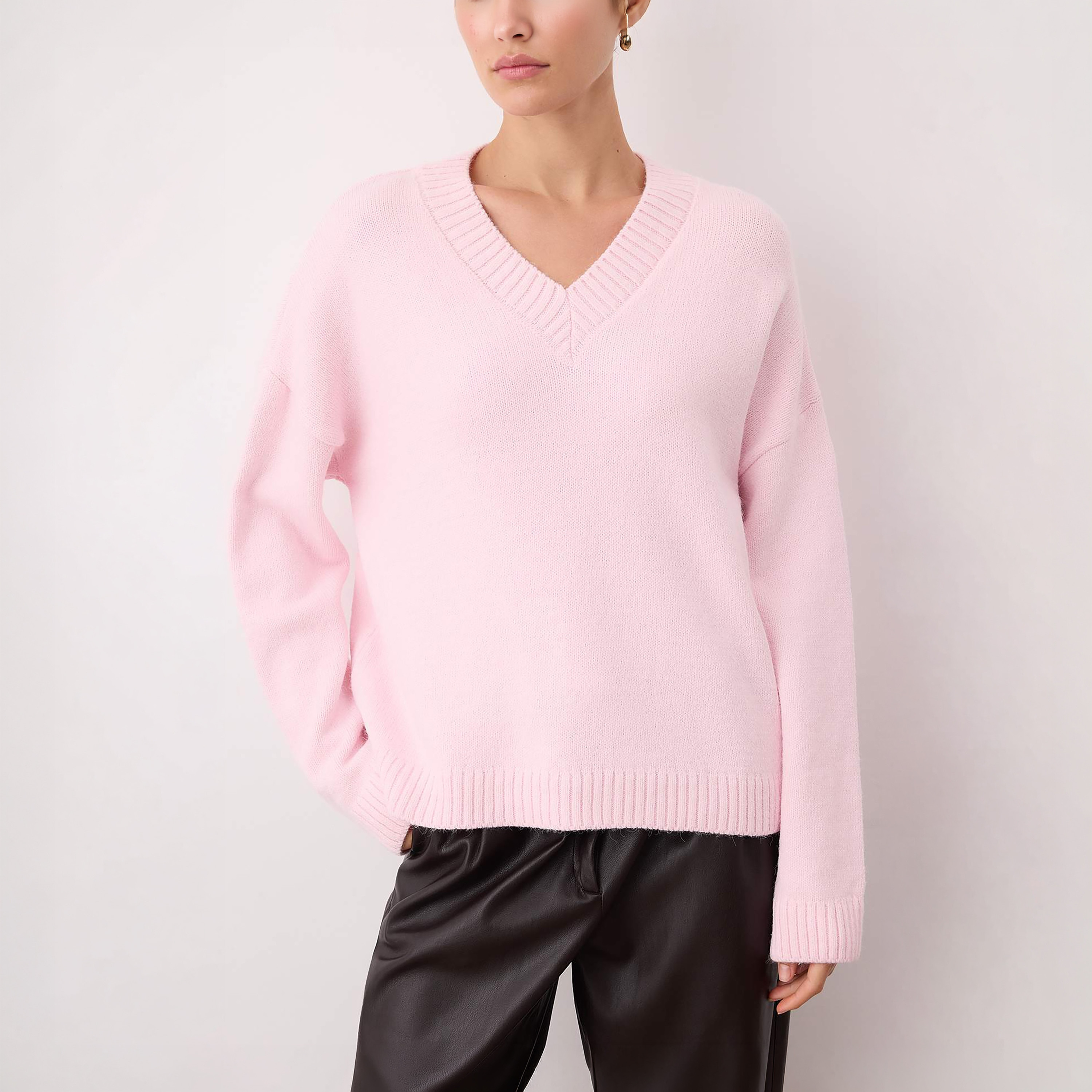 بلوفر حريمي وردي بأكتاف ساقطة من تريندyول ميلا-women-winterwear-cardigansandjumpers-jumpers-image-4