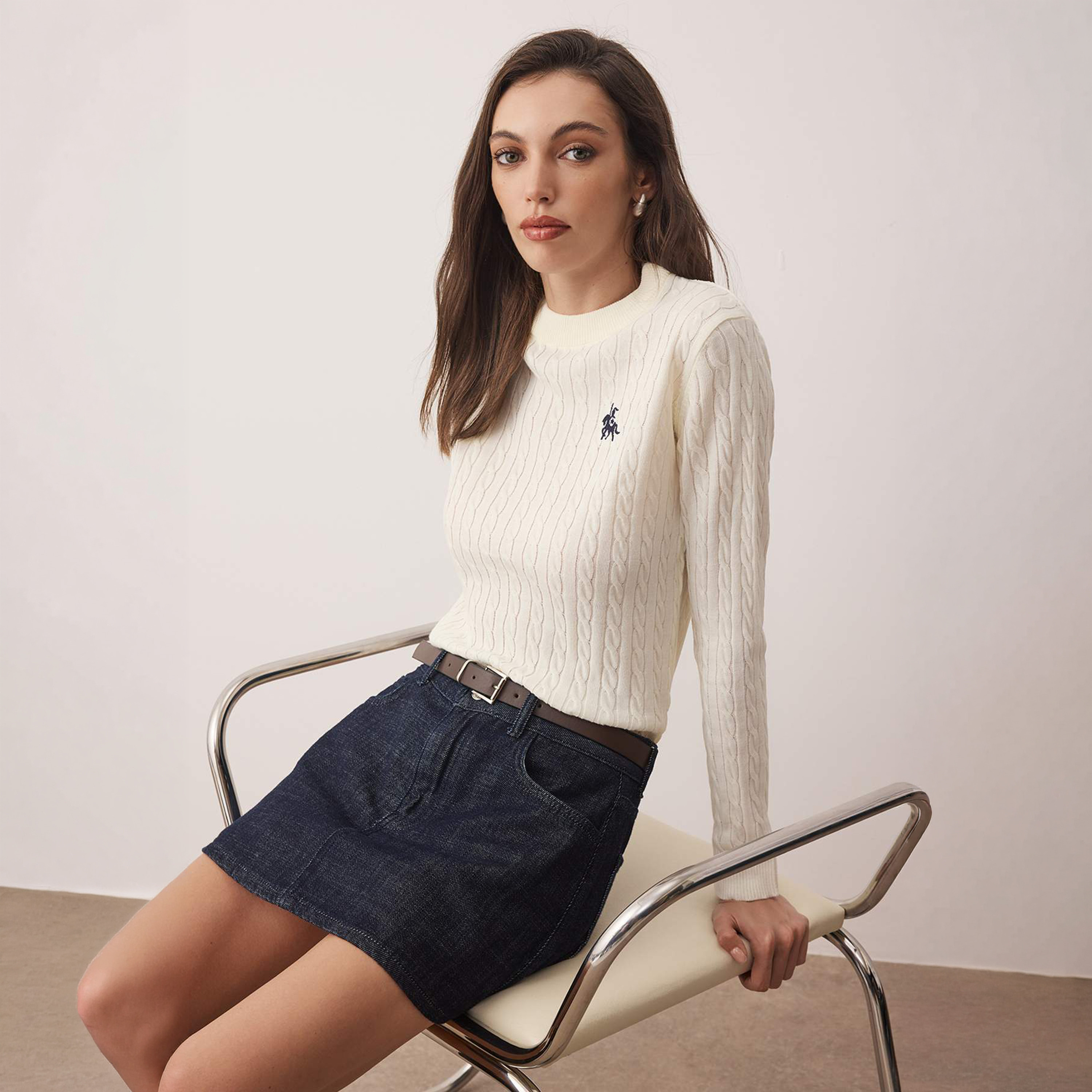 بلوفر حريمي بنقشة الضفيرة المحبوكة من تريندyol ميلا-women-winterwear-cardigansandjumpers-jumpers-image-3