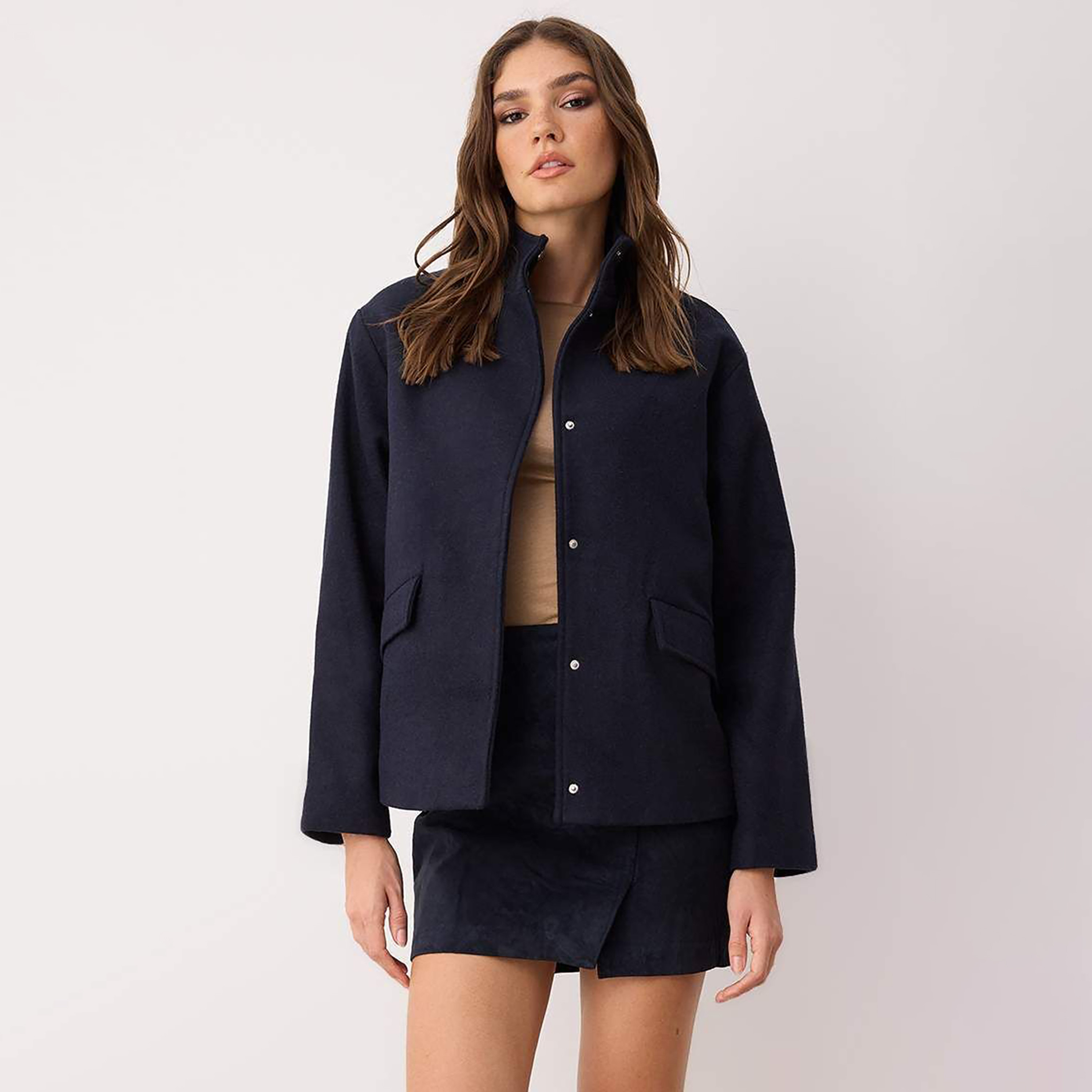 جاكيت حريمي بياقة مرتفعة باللون الكحلي من تريندyول ميلا-women-winterwear-coatsandjackets-jackets-image-1