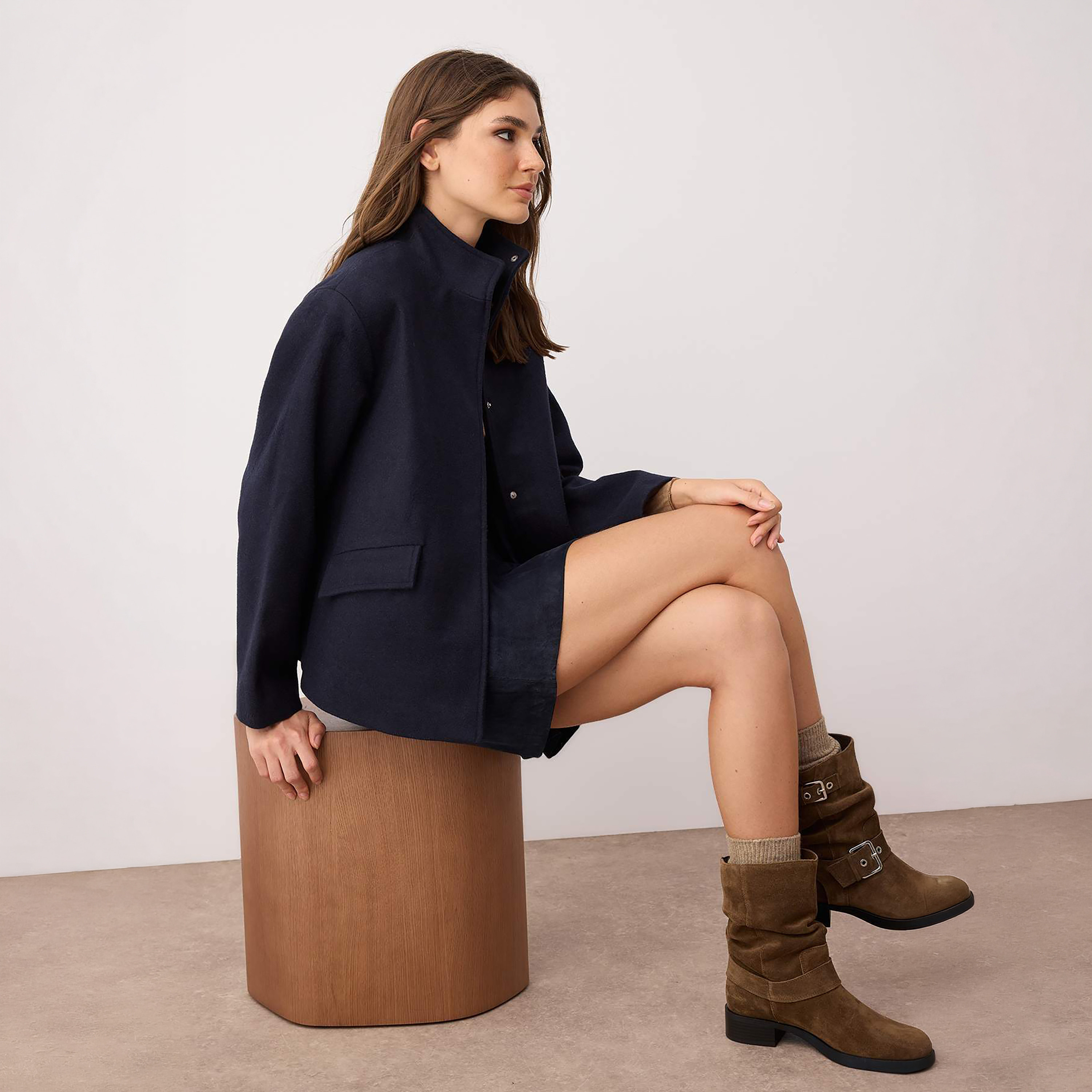 جاكيت حريمي بياقة مرتفعة باللون الكحلي من تريندyول ميلا-women-winterwear-coatsandjackets-jackets-image-3