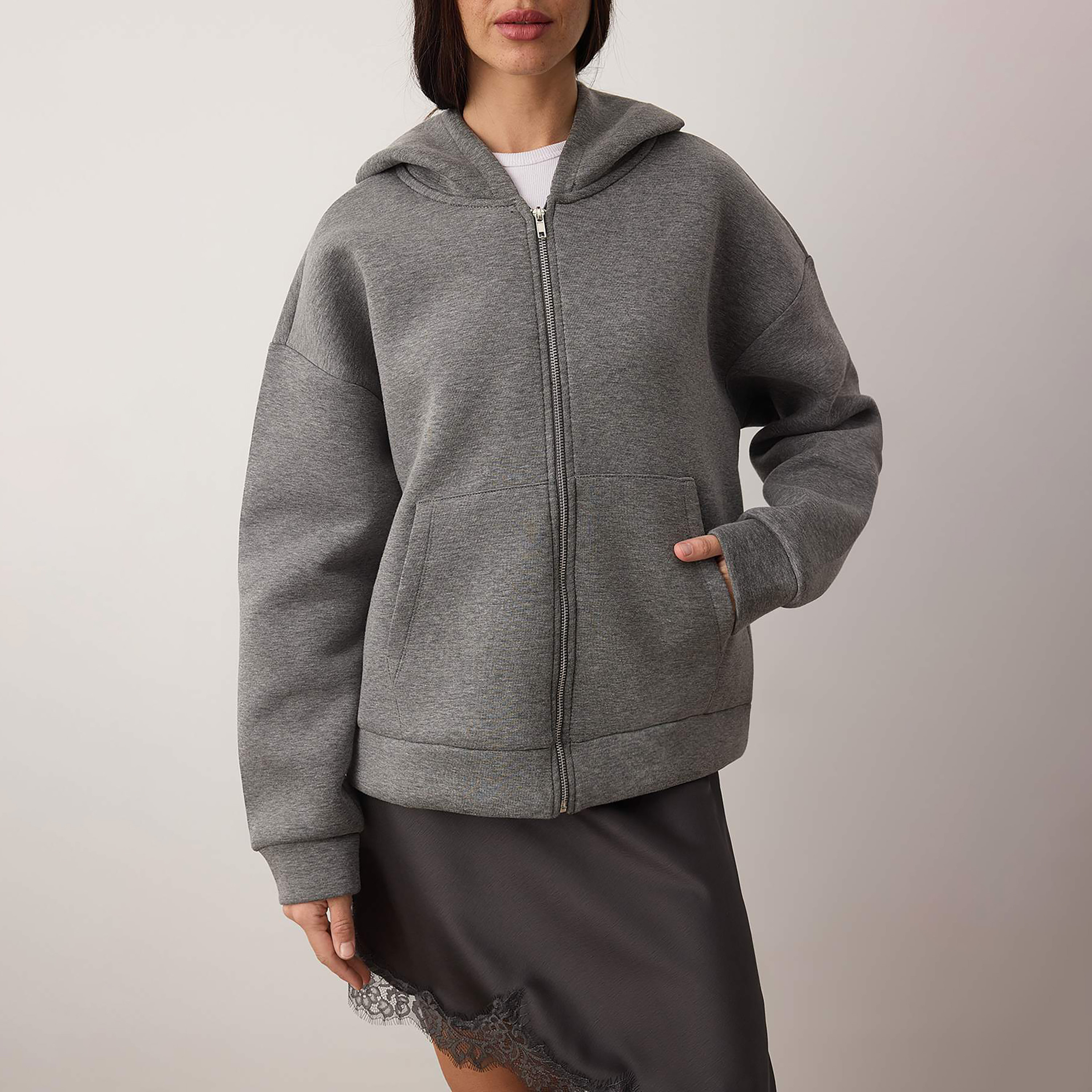 هودي حريمي بأكمام ساقطة من ترendyol-women-clothing-hoodiesandsweatshirts-sweatshirts-image-4