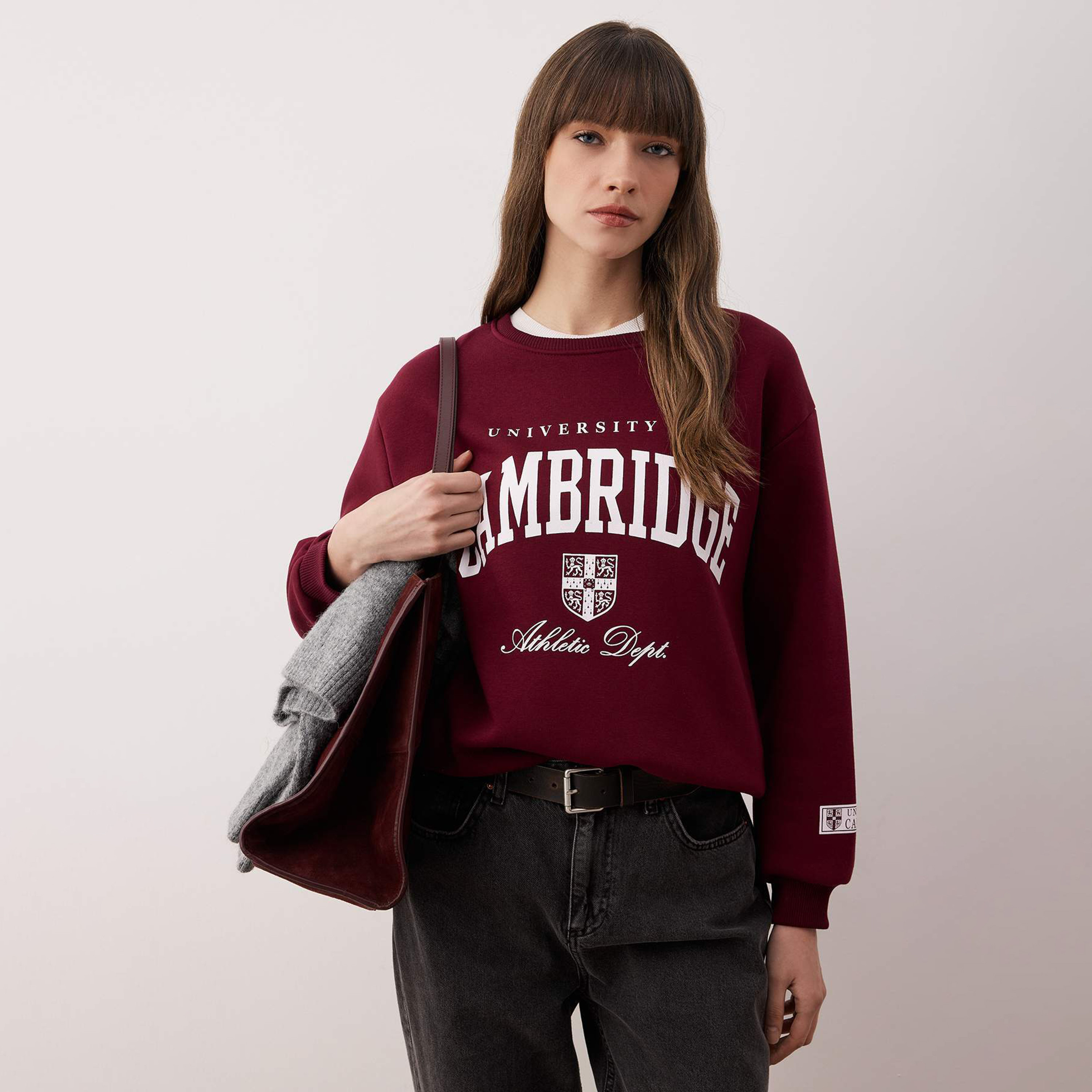 سويت شيرت حريمي بطبعة جرافيك وأكمام مسدلة باللون العنابي من ترينديول ميلا-women-clothing-hoodiesandsweatshirts-sweatshirts-image-1