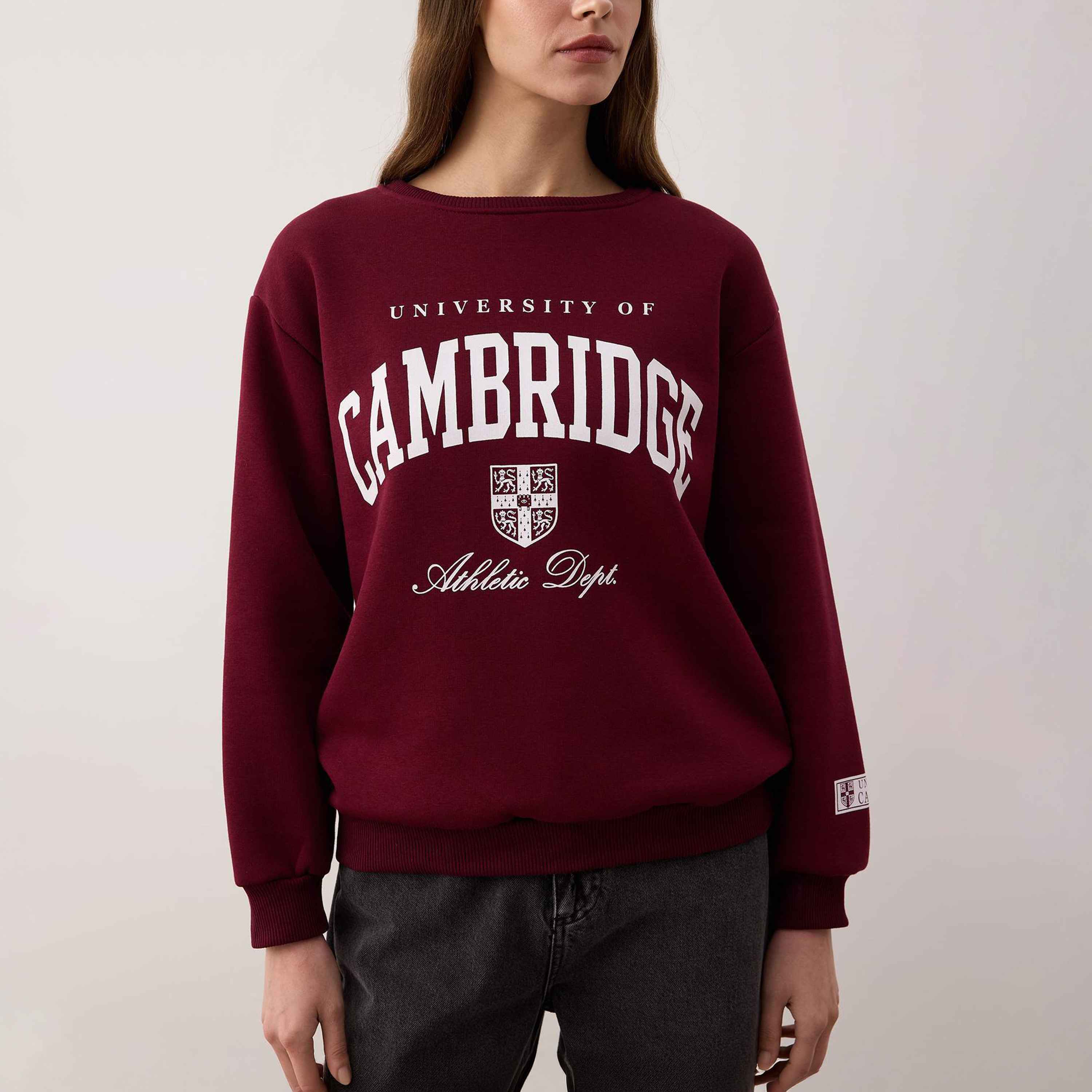 سويت شيرت حريمي بطبعة جرافيك وأكمام مسدلة باللون العنابي من ترينديول ميلا-women-clothing-hoodiesandsweatshirts-sweatshirts-image-5