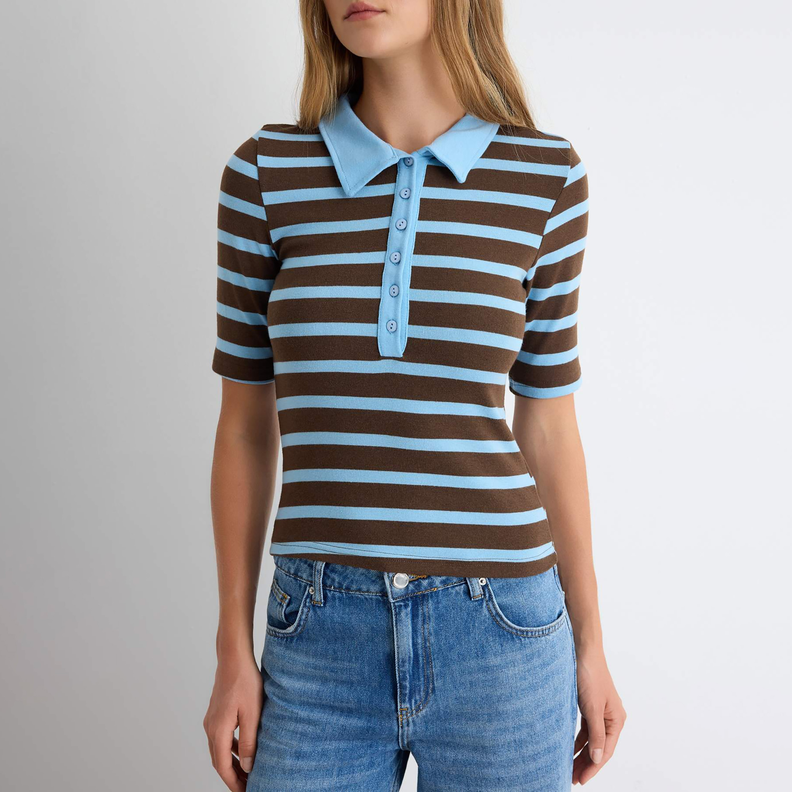 توب تريكو حريمي بني مخطط من القطن بياقة من تريندyolميلا-women-clothing-shirtsandblouses-blouses-image-4