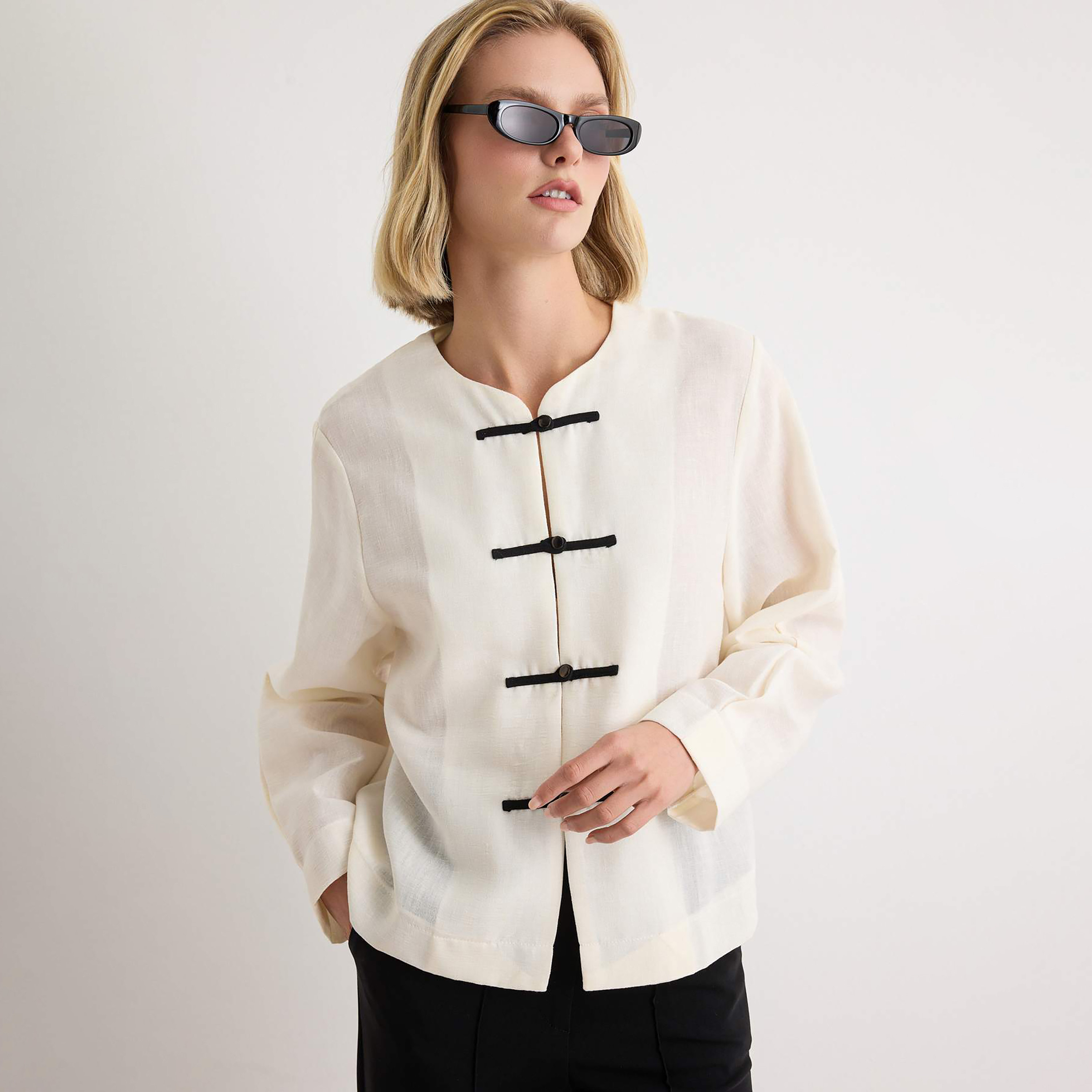 جاكيت حريمي أبيض من تريندyol ميلا-women-winterwear-coatsandjackets-jackets-image-1