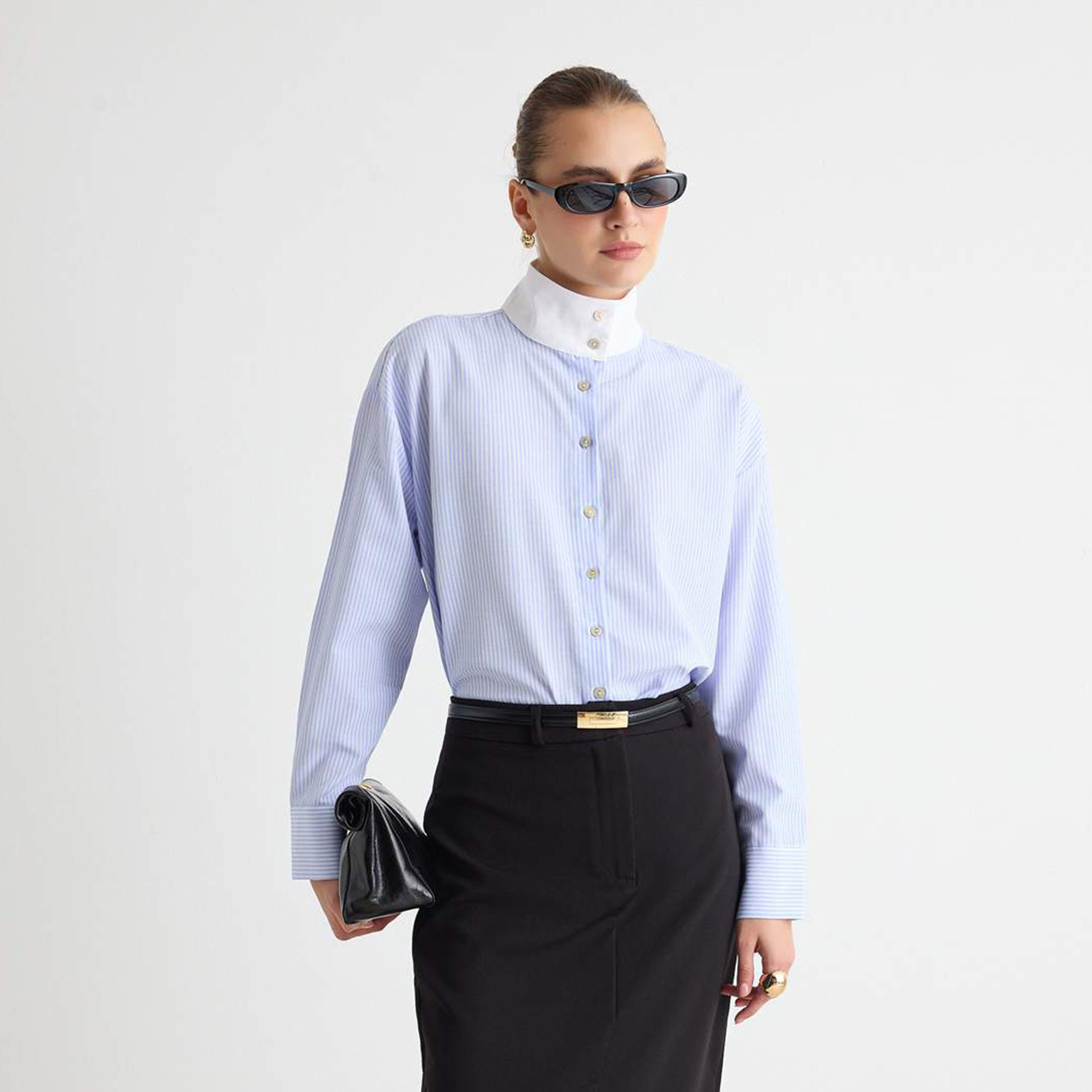 قميص حريمي أزرق مخطط بياقة مرتفعة وأكمام مسدلة من ترينديول ميلا-women-clothing-shirtsandblouses-shirts-image-1