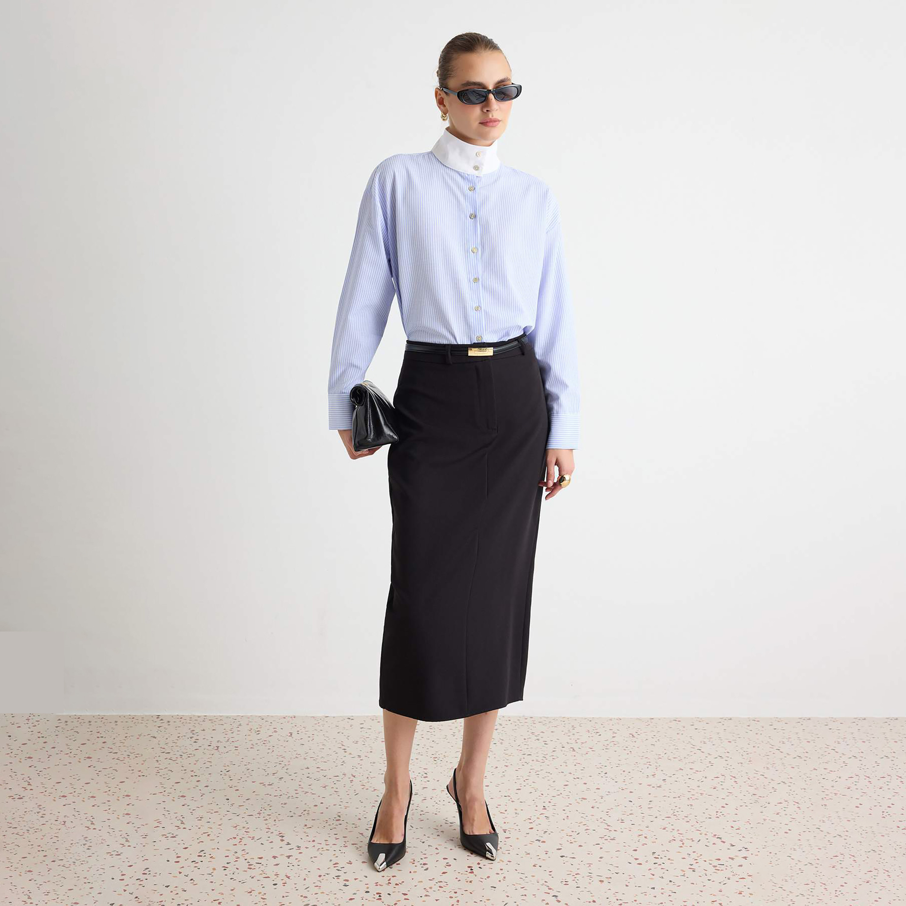 قميص حريمي أزرق مخطط بياقة مرتفعة وأكمام مسدلة من ترينديول ميلا-women-clothing-shirtsandblouses-shirts-image-2