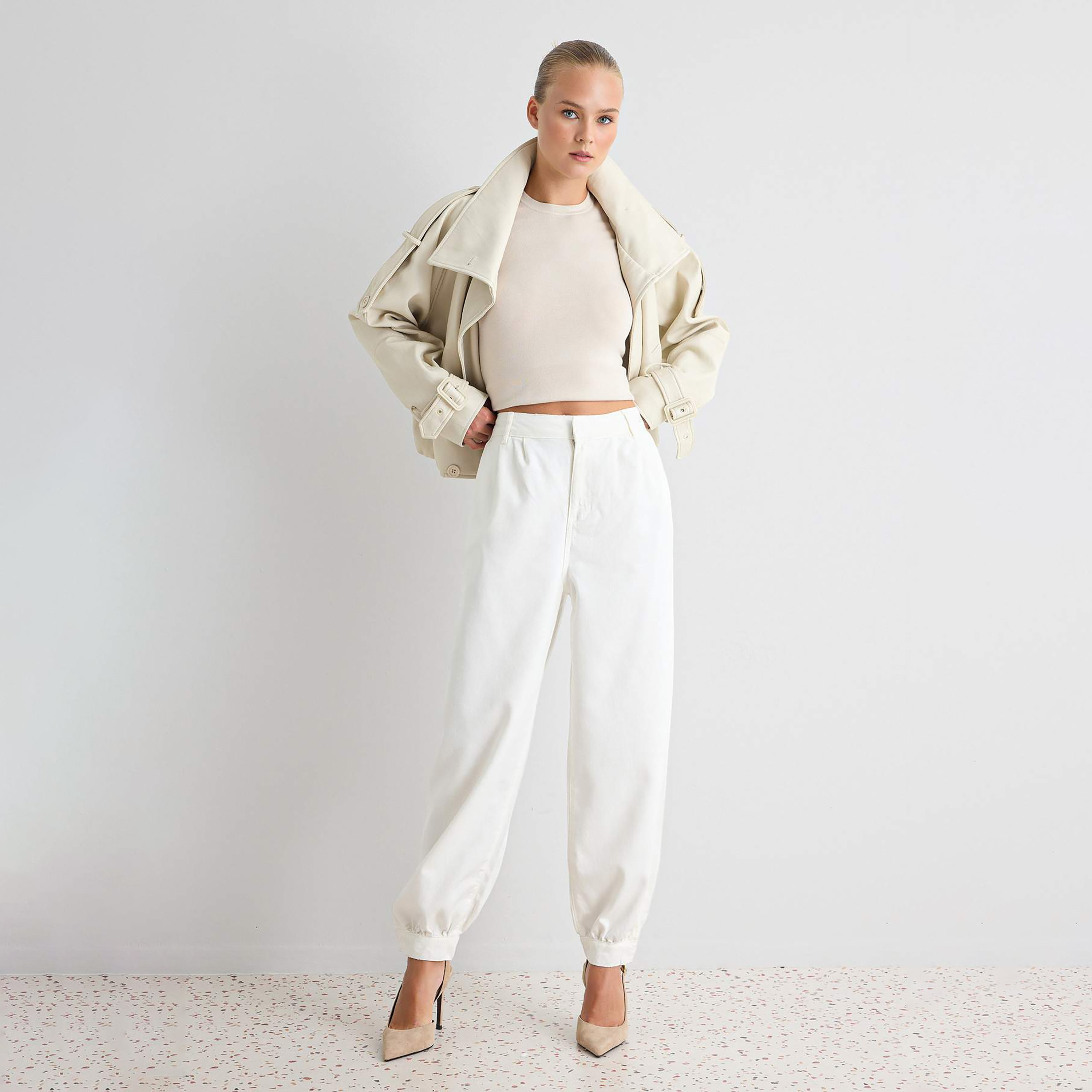 Trendyolmilla White Cotton Women's Cuffed Jeans-women-clothing-jeans-image-2